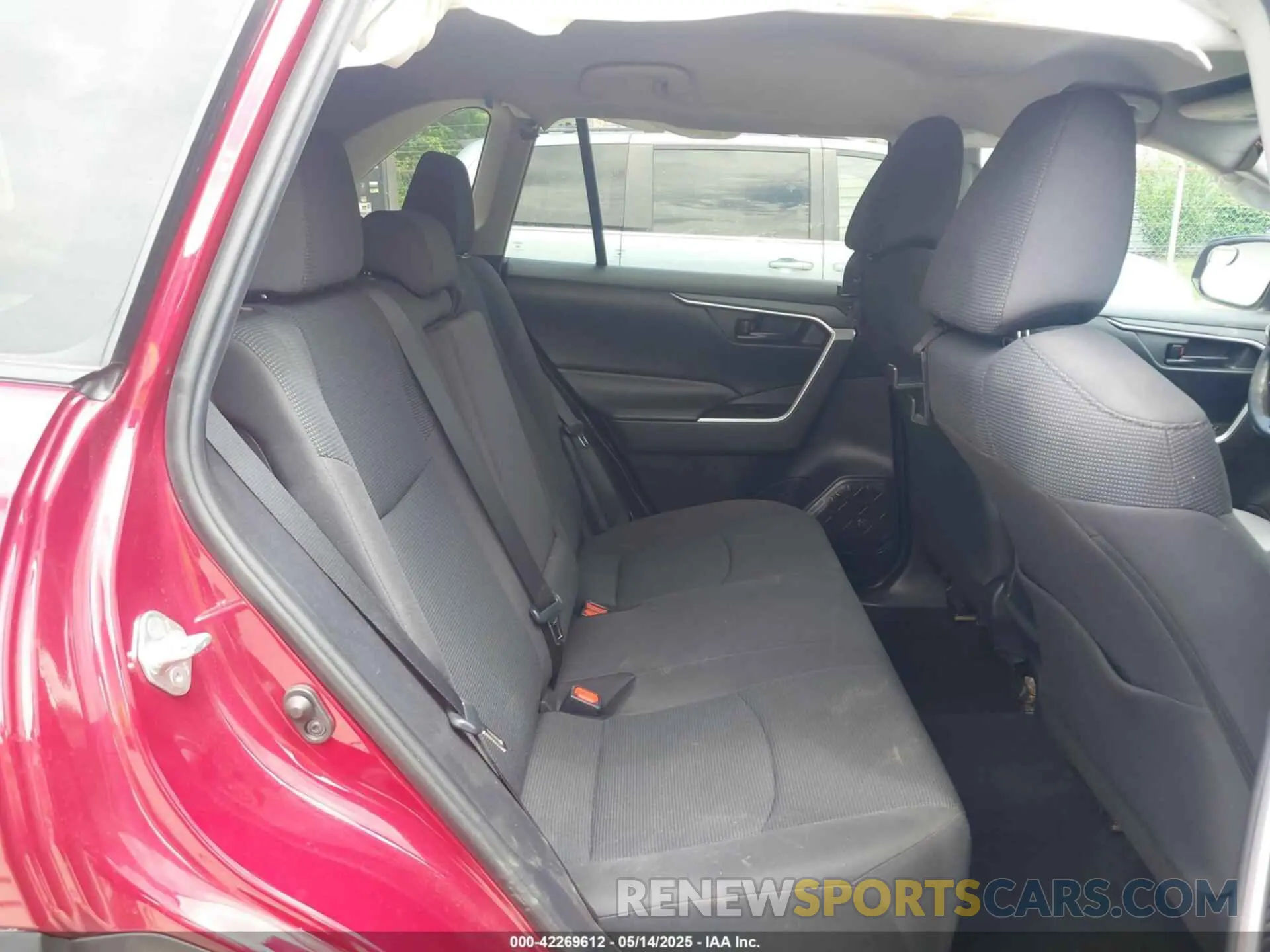 8 Фотография поврежденного автомобиля 2T3H1RFV4KW002890 TOYOTA RAV4 2019