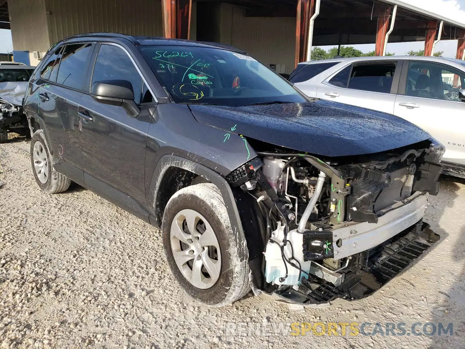 1 Photograph of a damaged car 2T3H1RFV4KW038014 TOYOTA RAV4 2019