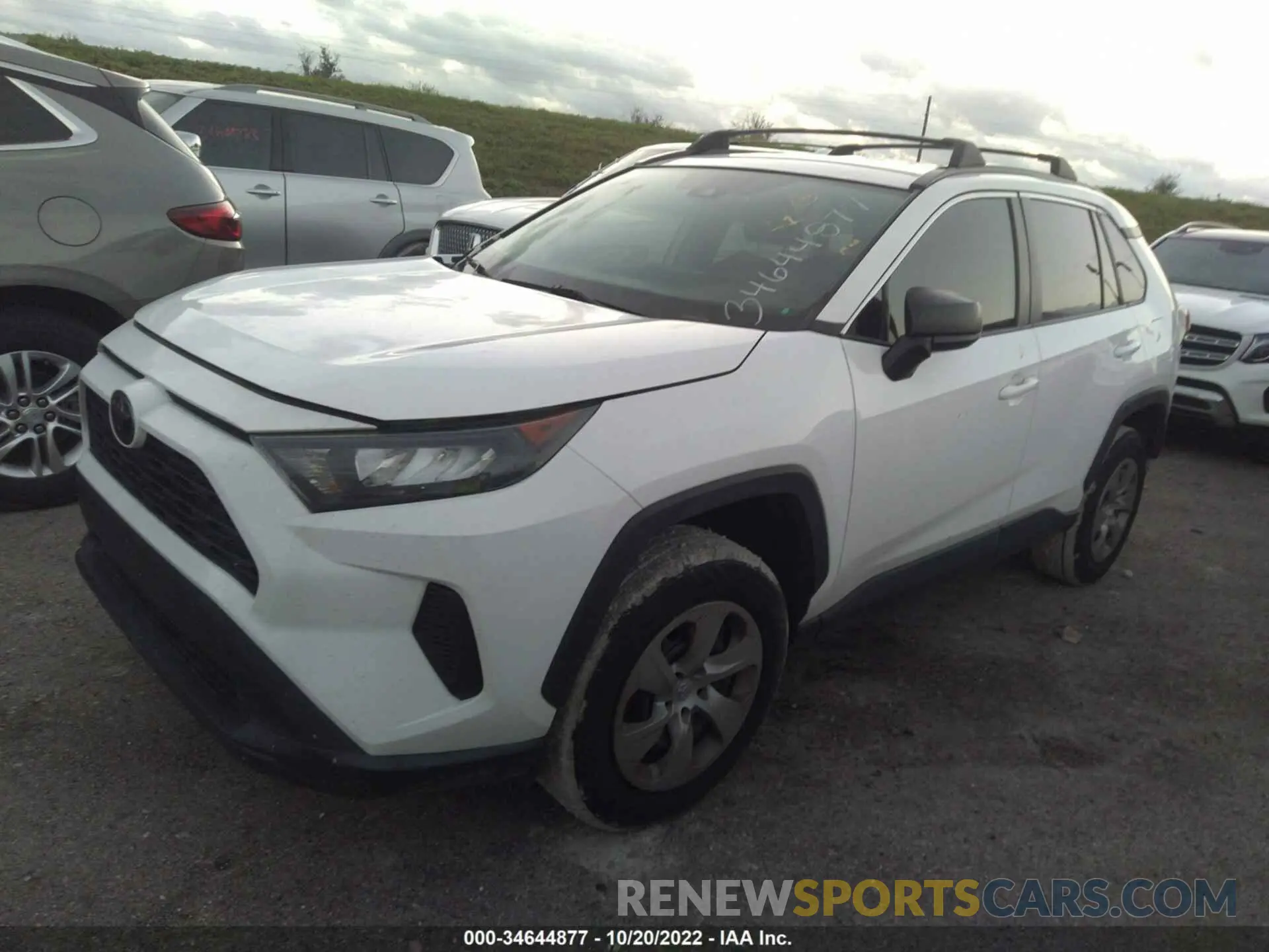 2 Фотография поврежденного автомобиля 2T3H1RFV5KC007050 TOYOTA RAV4 2019