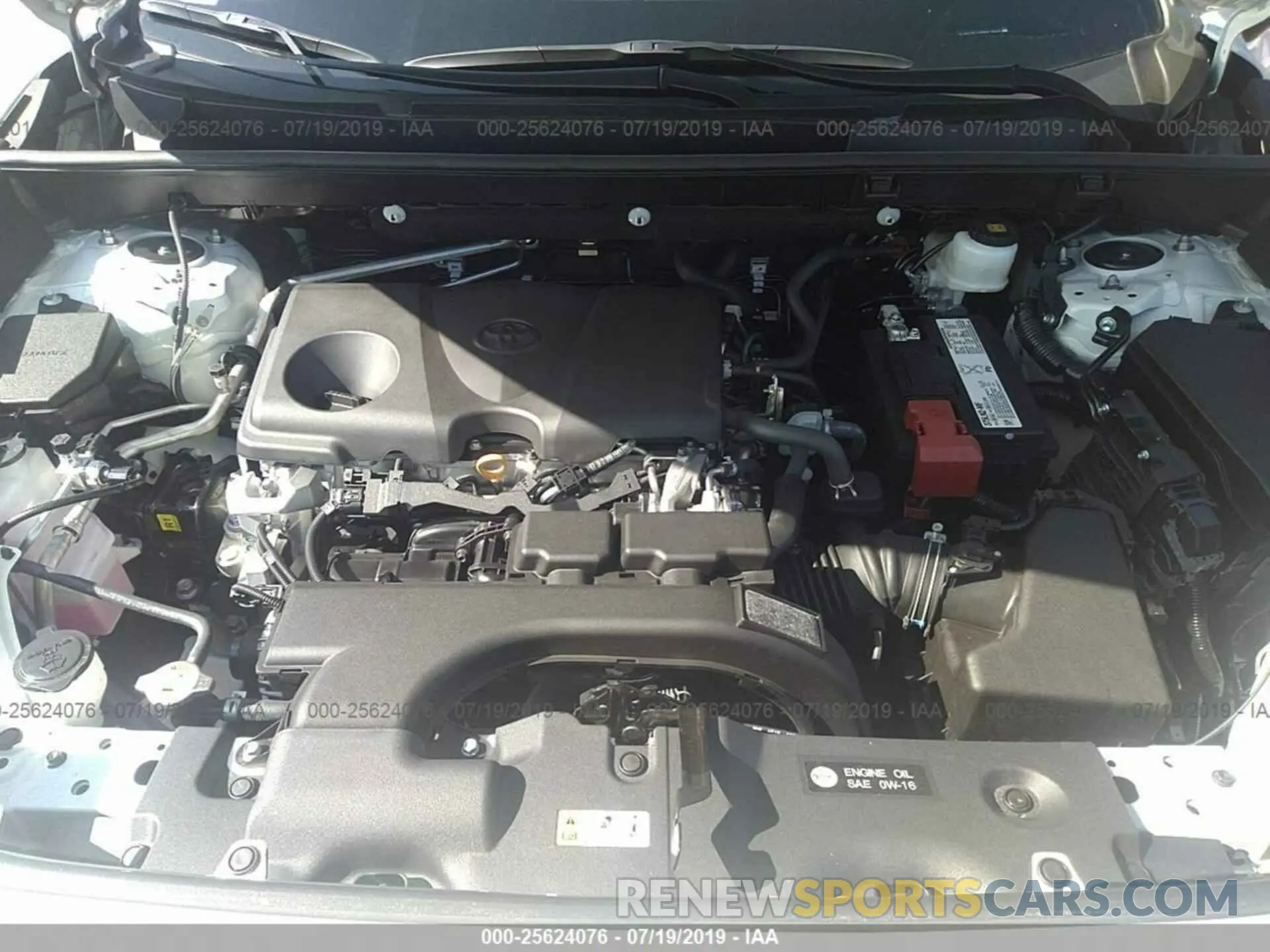 10 Photograph of a damaged car 2T3H1RFV5KC010269 TOYOTA RAV4 2019