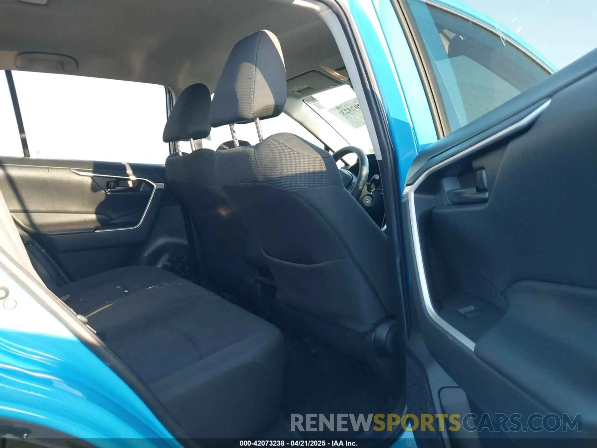 8 Фотография поврежденного автомобиля 2T3H1RFV5KW034652 TOYOTA RAV4 2019