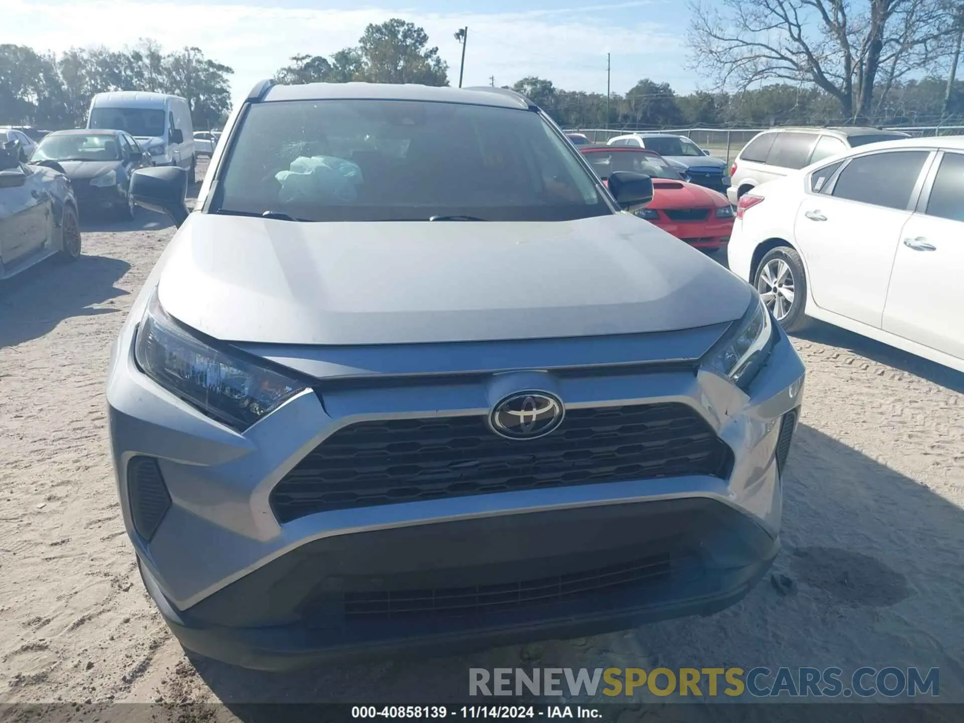 12 Фотография поврежденного автомобиля 2T3H1RFV5KW041617 TOYOTA RAV4 2019