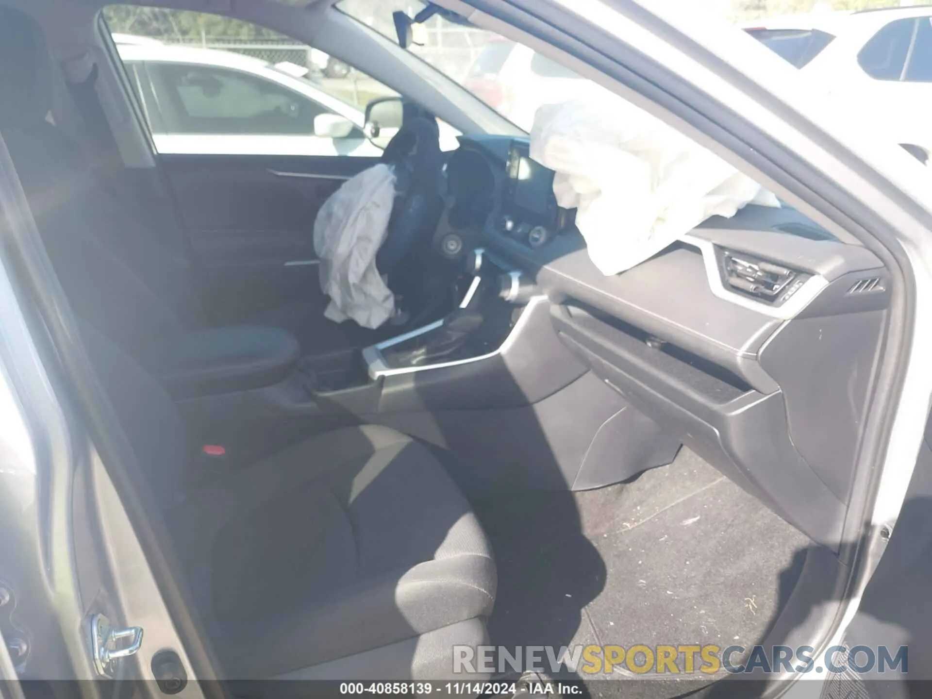 5 Фотография поврежденного автомобиля 2T3H1RFV5KW041617 TOYOTA RAV4 2019