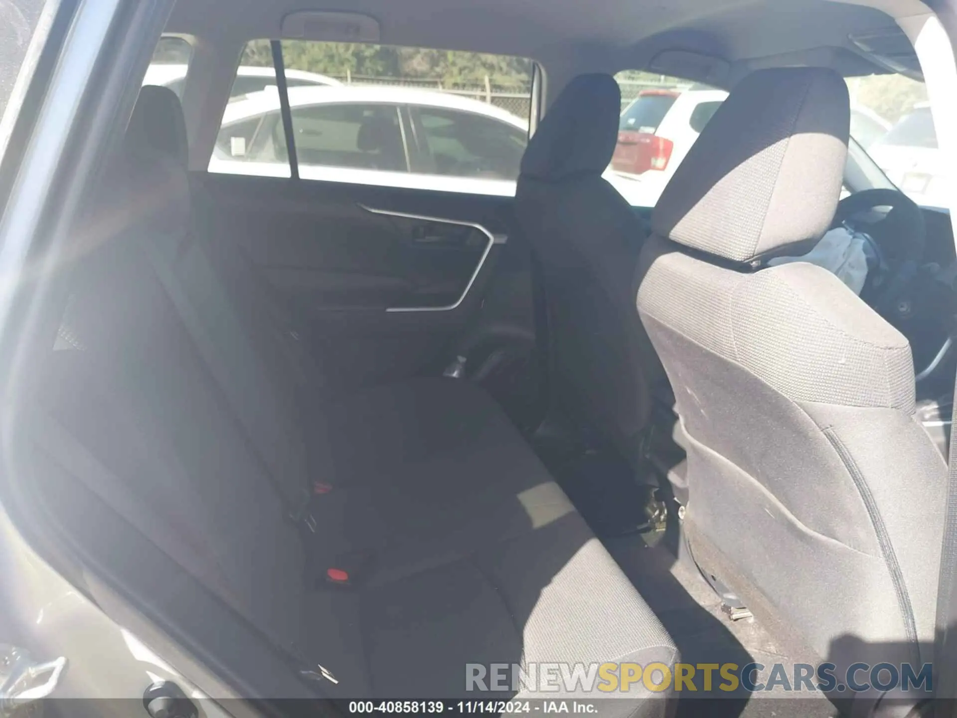 8 Фотография поврежденного автомобиля 2T3H1RFV5KW041617 TOYOTA RAV4 2019
