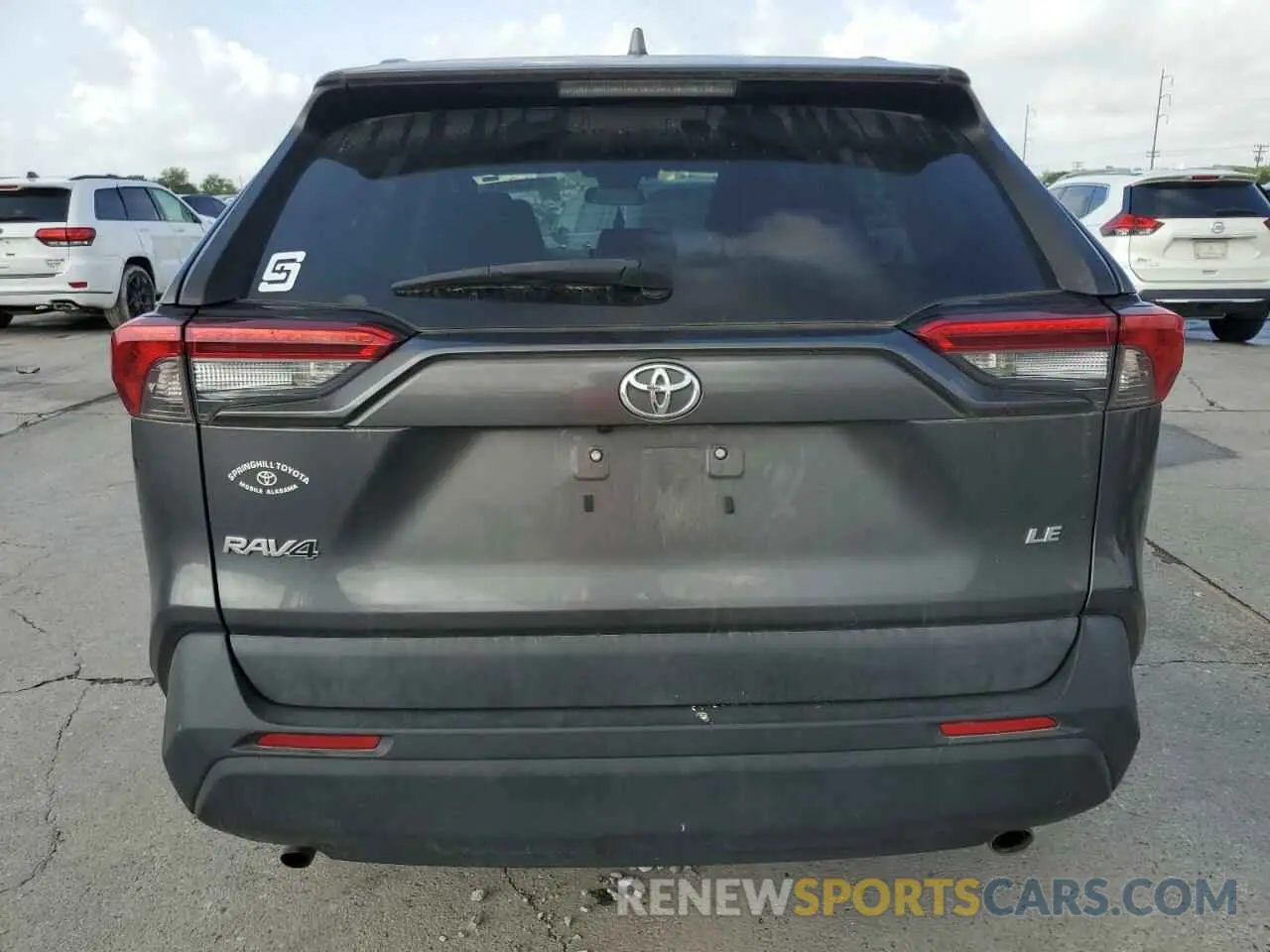 6 Photograph of a damaged car 2T3H1RFV6KC026528 TOYOTA RAV4 2019