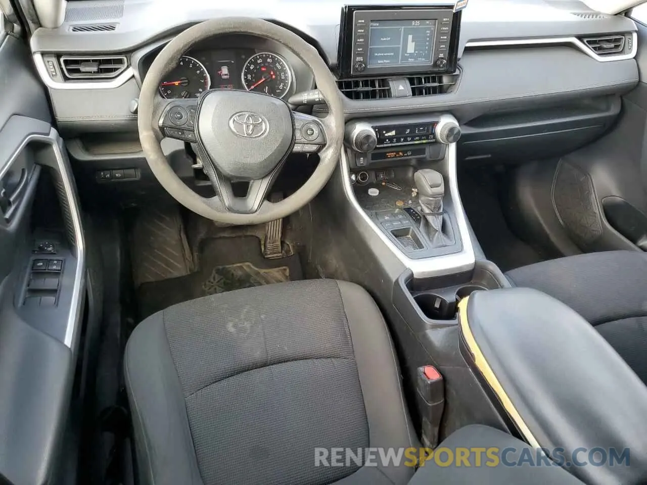8 Photograph of a damaged car 2T3H1RFV6KC026528 TOYOTA RAV4 2019