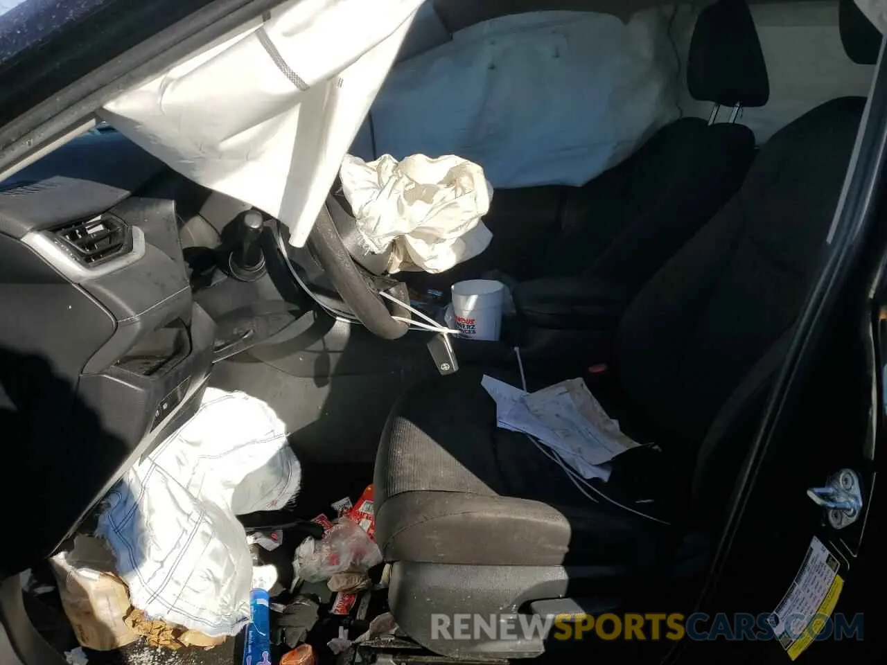 7 Photograph of a damaged car 2T3H1RFV6KW006312 TOYOTA RAV4 2019