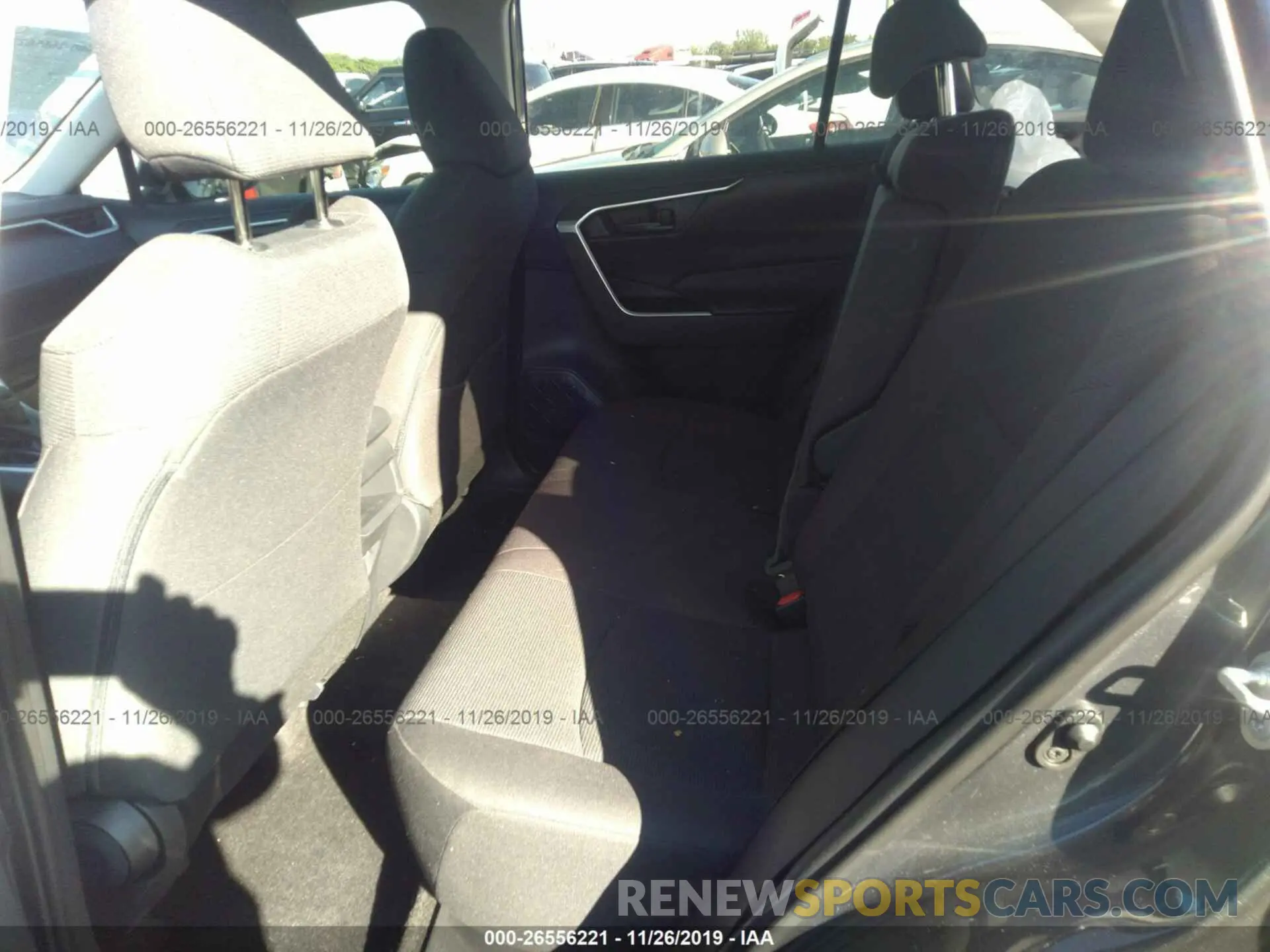 8 Photograph of a damaged car 2T3H1RFV6KW034501 TOYOTA RAV4 2019