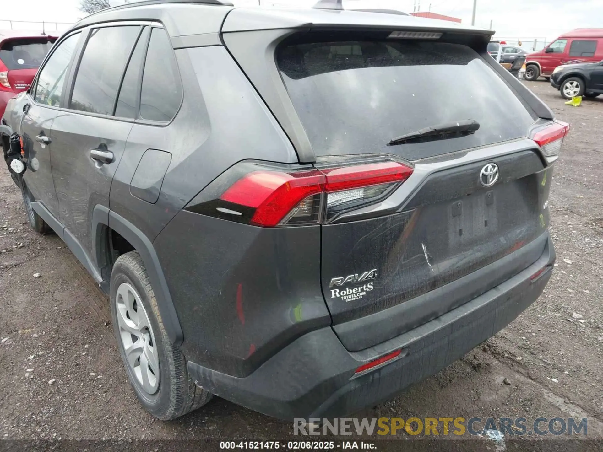 3 Фотография поврежденного автомобиля 2T3H1RFV6KW047510 TOYOTA RAV4 2019