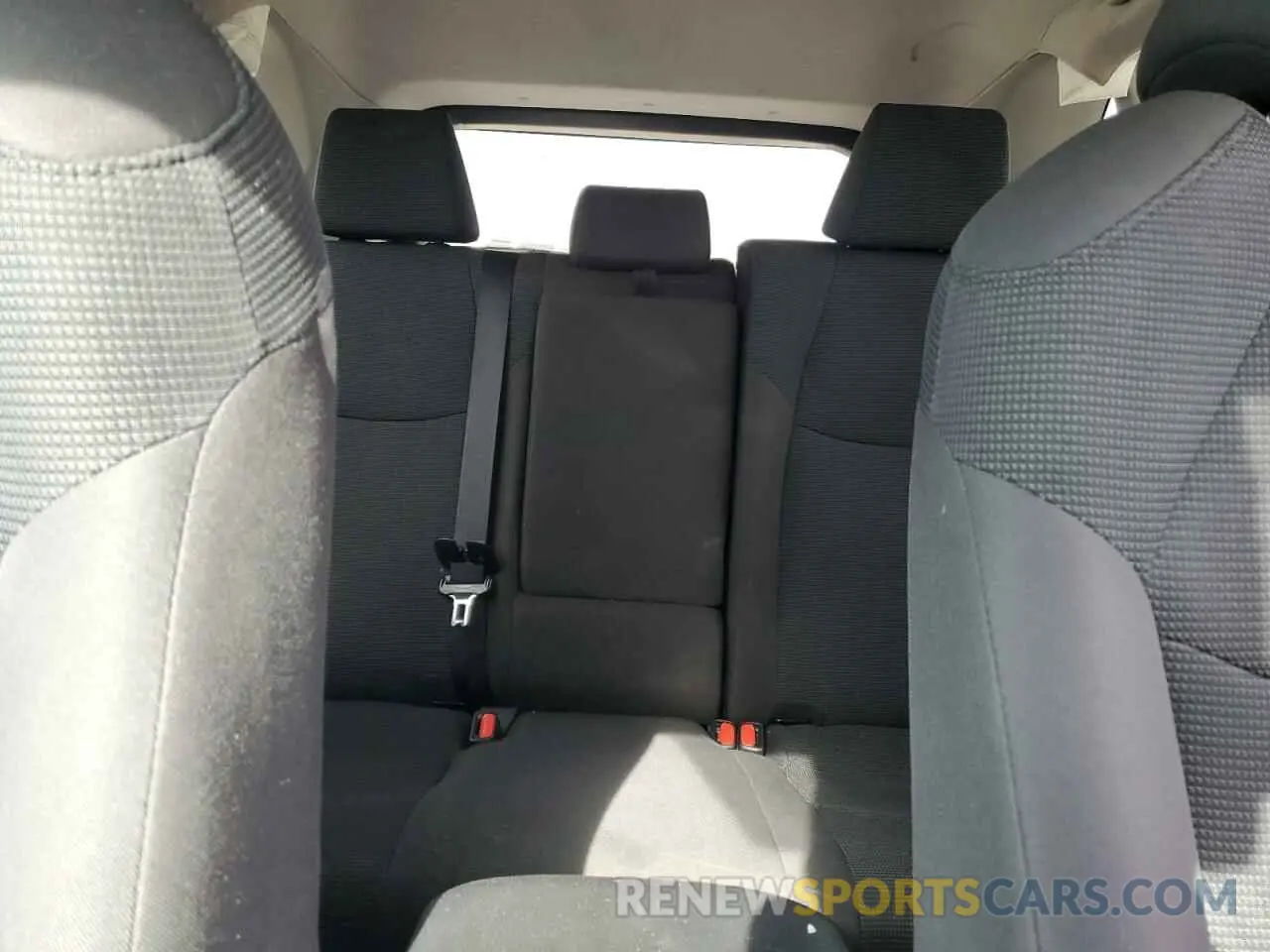 10 Photograph of a damaged car 2T3H1RFV7KW003628 TOYOTA RAV4 2019