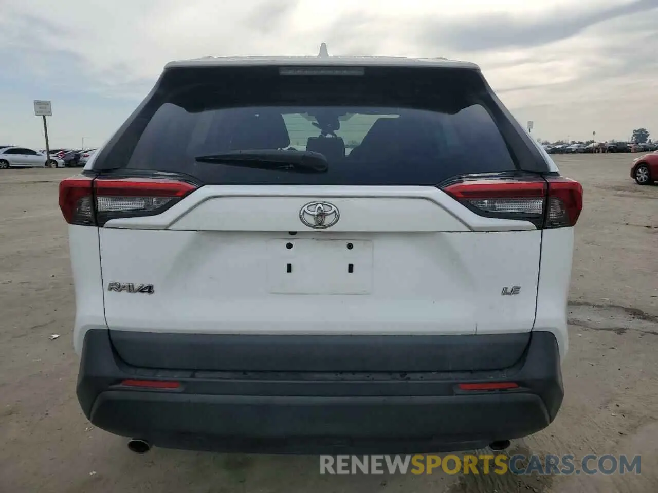6 Photograph of a damaged car 2T3H1RFV7KW003628 TOYOTA RAV4 2019