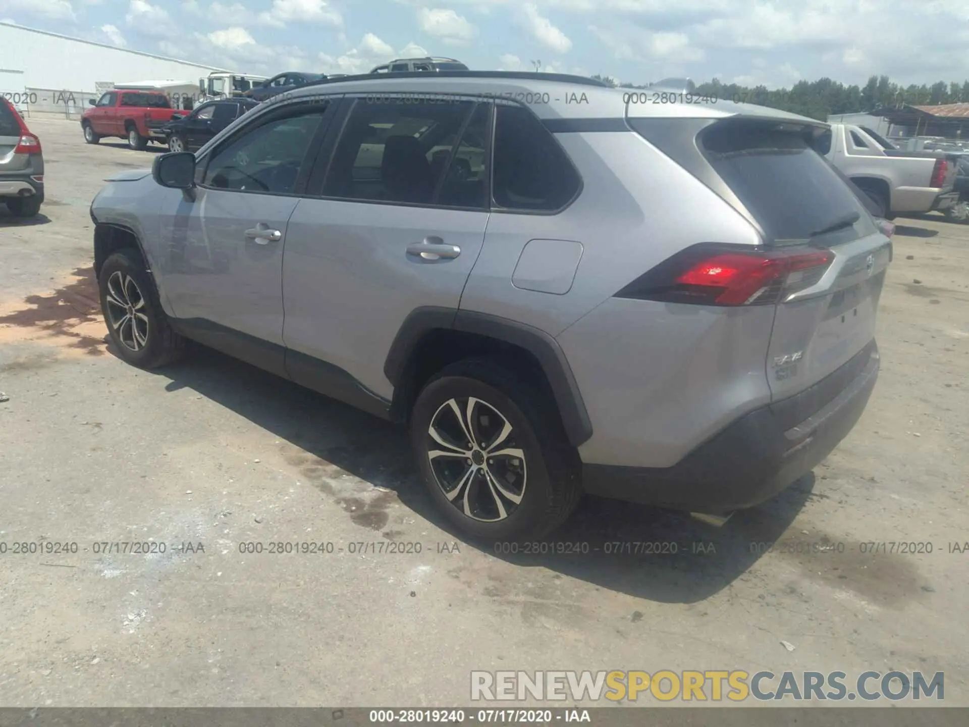 3 Photograph of a damaged car 2T3H1RFV7KW029808 TOYOTA RAV4 2019