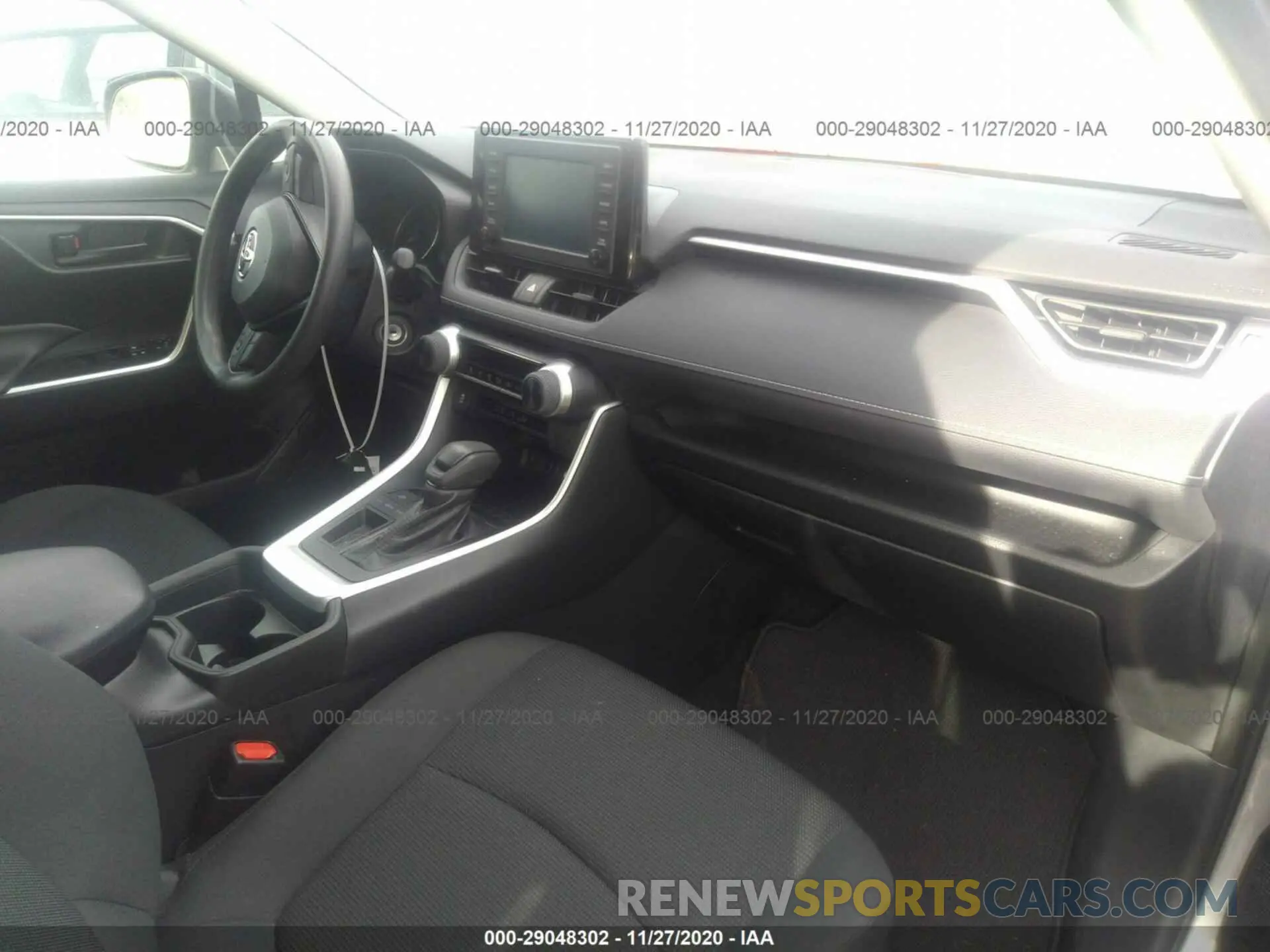 5 Photograph of a damaged car 2T3H1RFV8KC025851 TOYOTA RAV4 2019