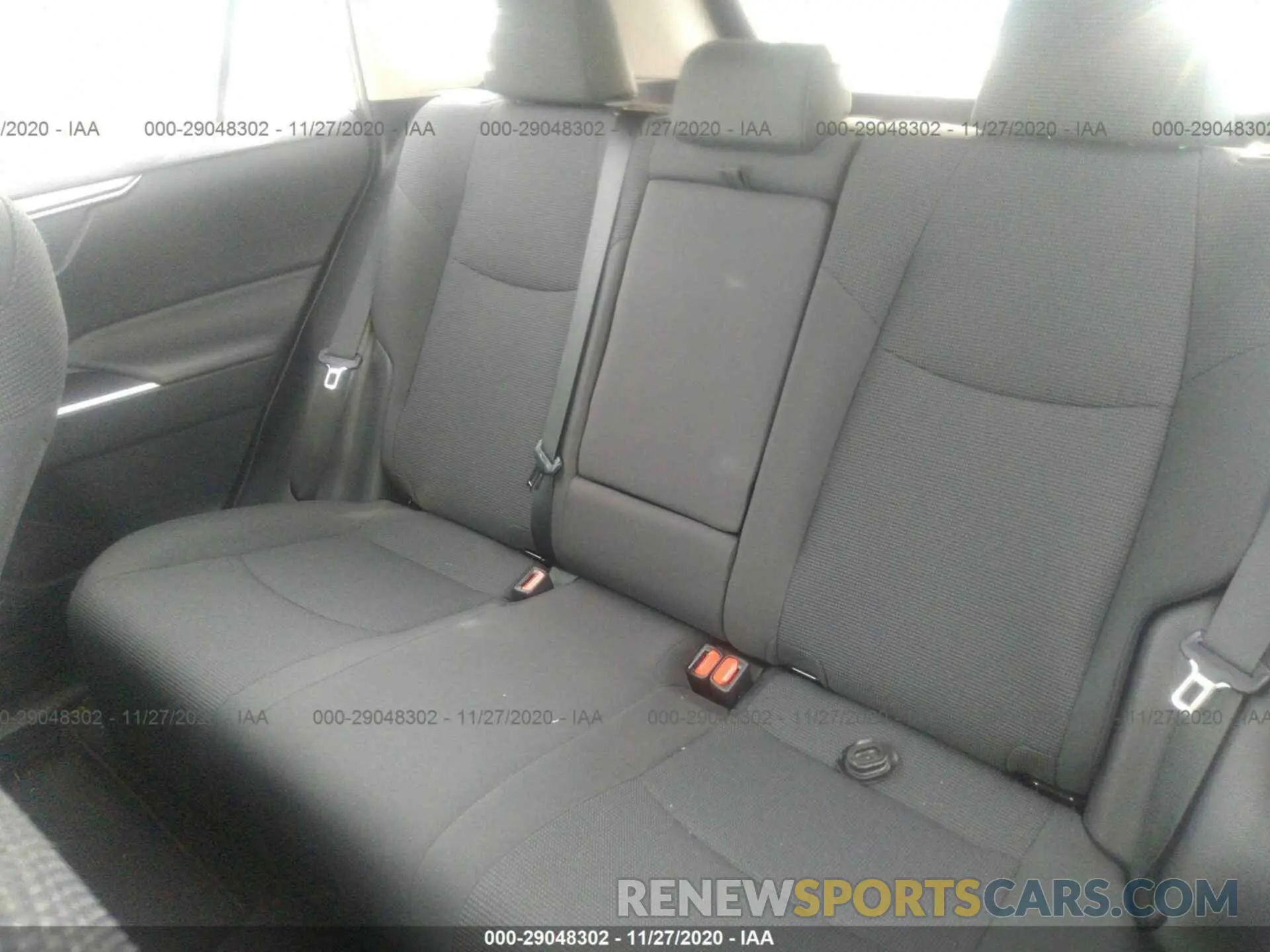 8 Photograph of a damaged car 2T3H1RFV8KC025851 TOYOTA RAV4 2019