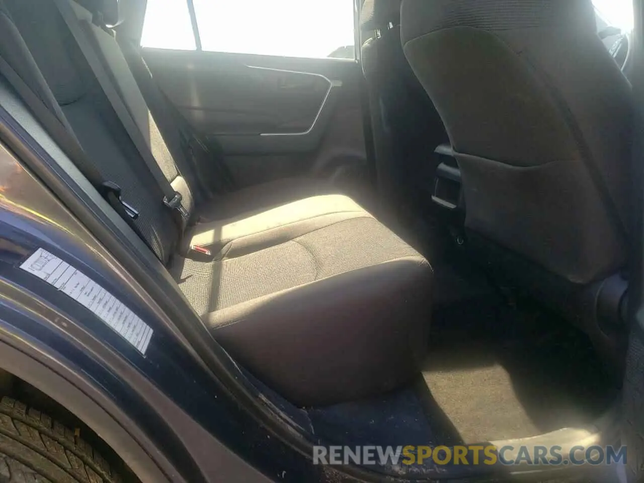 6 Фотография поврежденного автомобиля 2T3H1RFV8KW012855 TOYOTA RAV4 2019