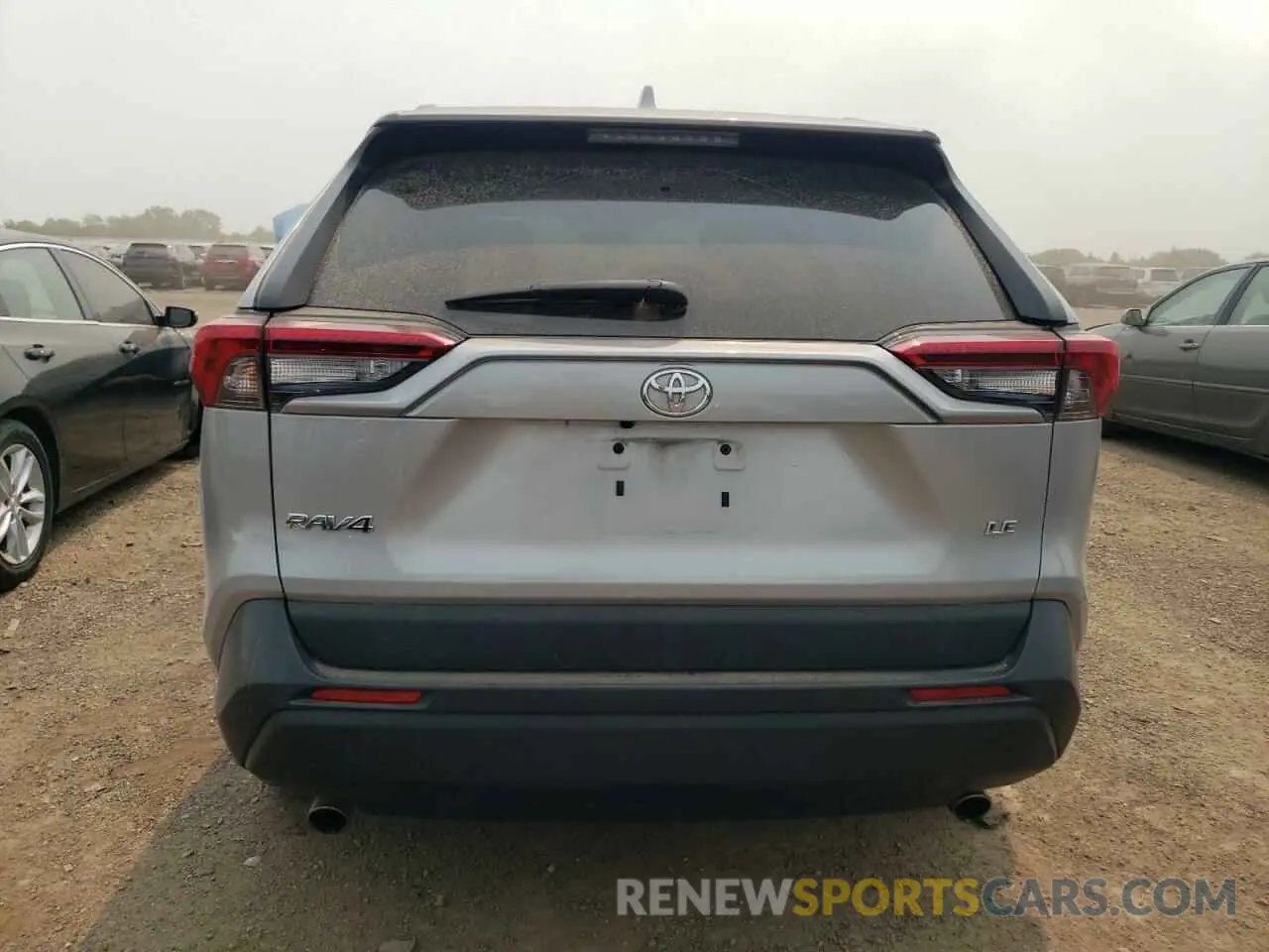 6 Photograph of a damaged car 2T3H1RFV8KW022088 TOYOTA RAV4 2019