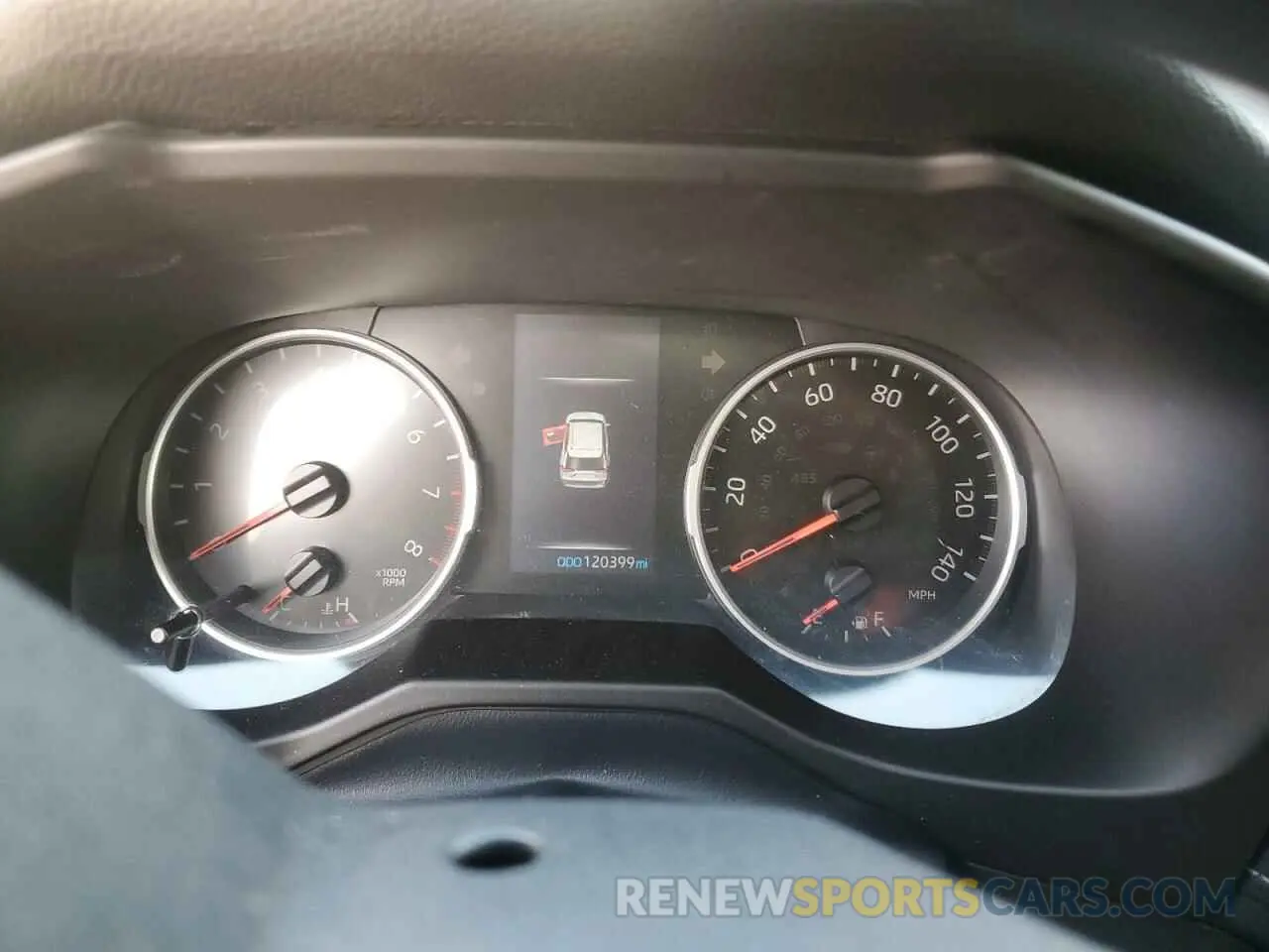 9 Photograph of a damaged car 2T3H1RFV8KW038324 TOYOTA RAV4 2019