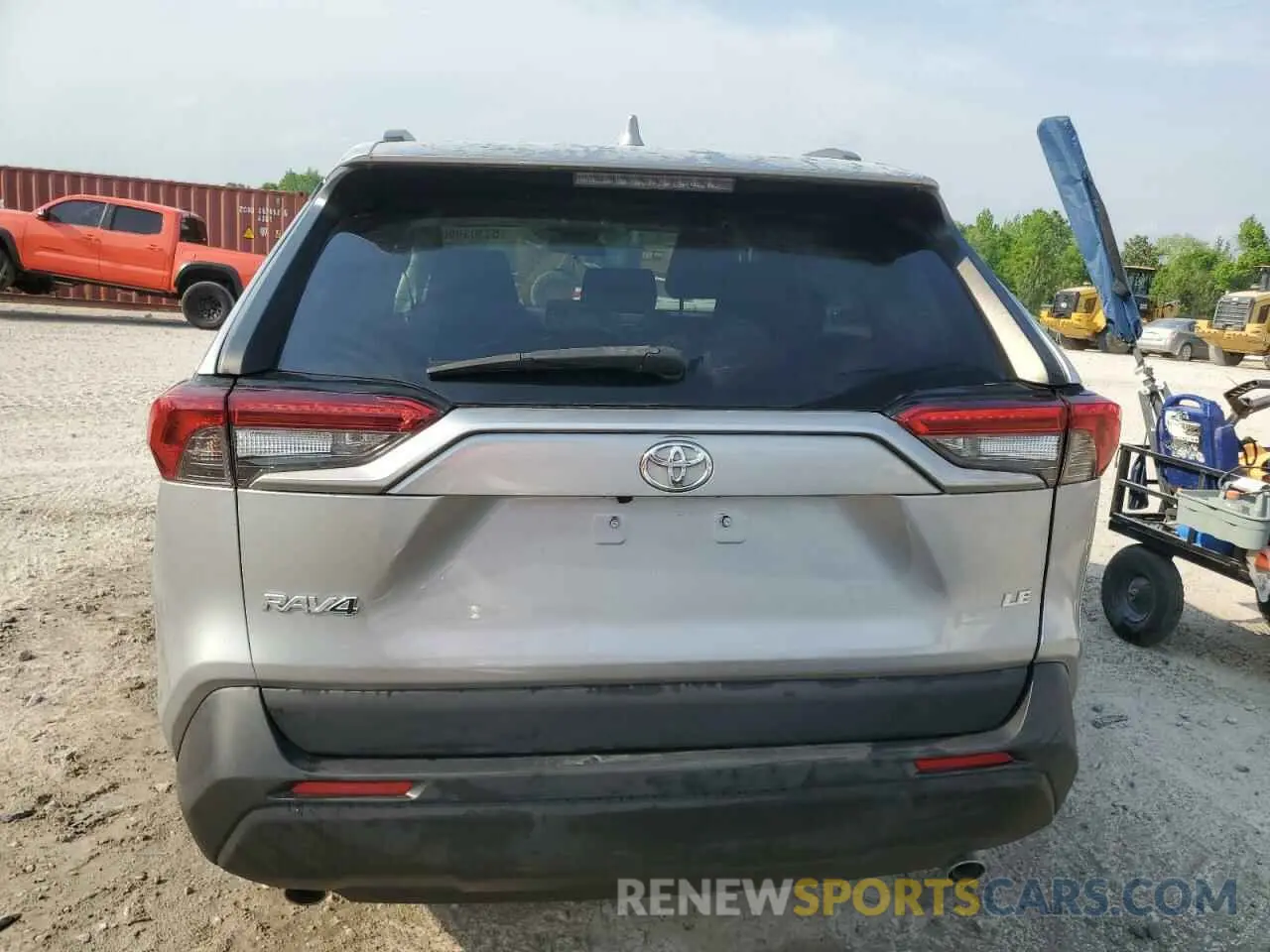 6 Photograph of a damaged car 2T3H1RFV8KW045838 TOYOTA RAV4 2019