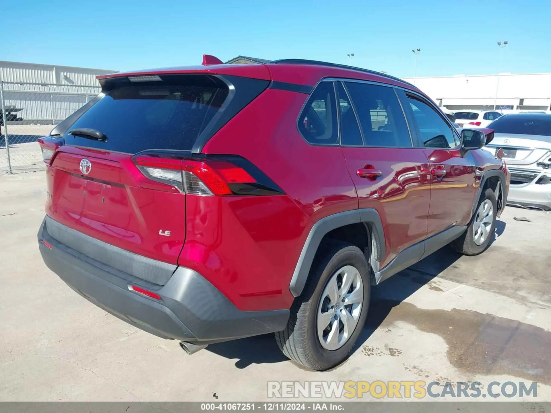 4 Фотография поврежденного автомобиля 2T3H1RFV8KW048836 TOYOTA RAV4 2019