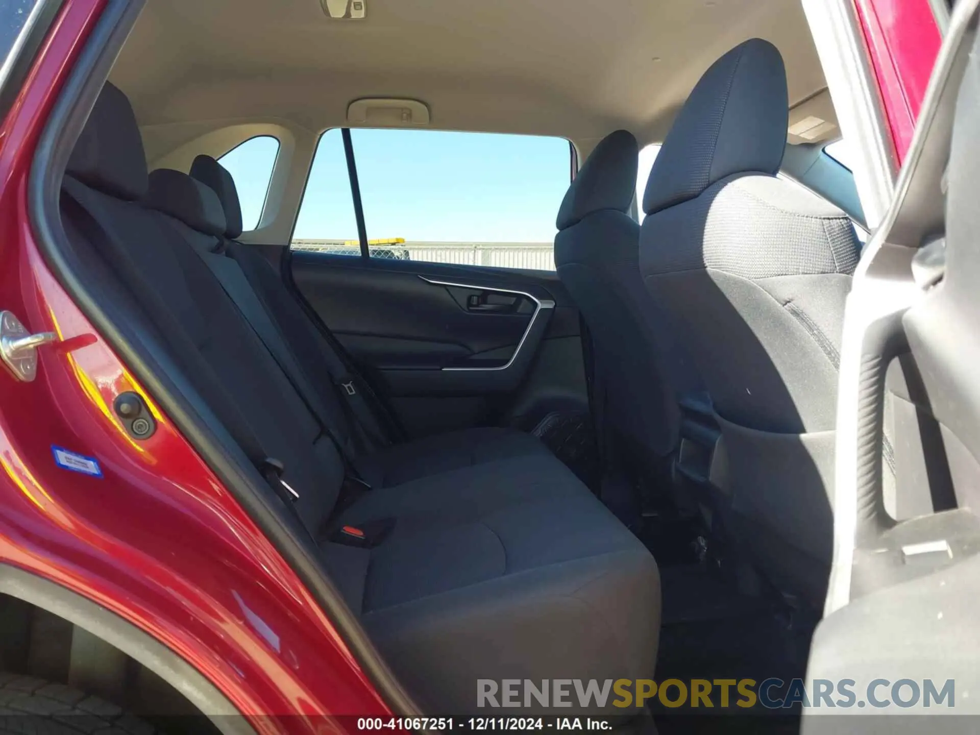 8 Фотография поврежденного автомобиля 2T3H1RFV8KW048836 TOYOTA RAV4 2019
