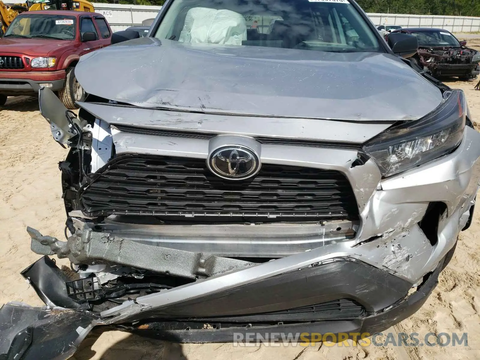 7 Photograph of a damaged car 2T3H1RFV8KW052157 TOYOTA RAV4 2019