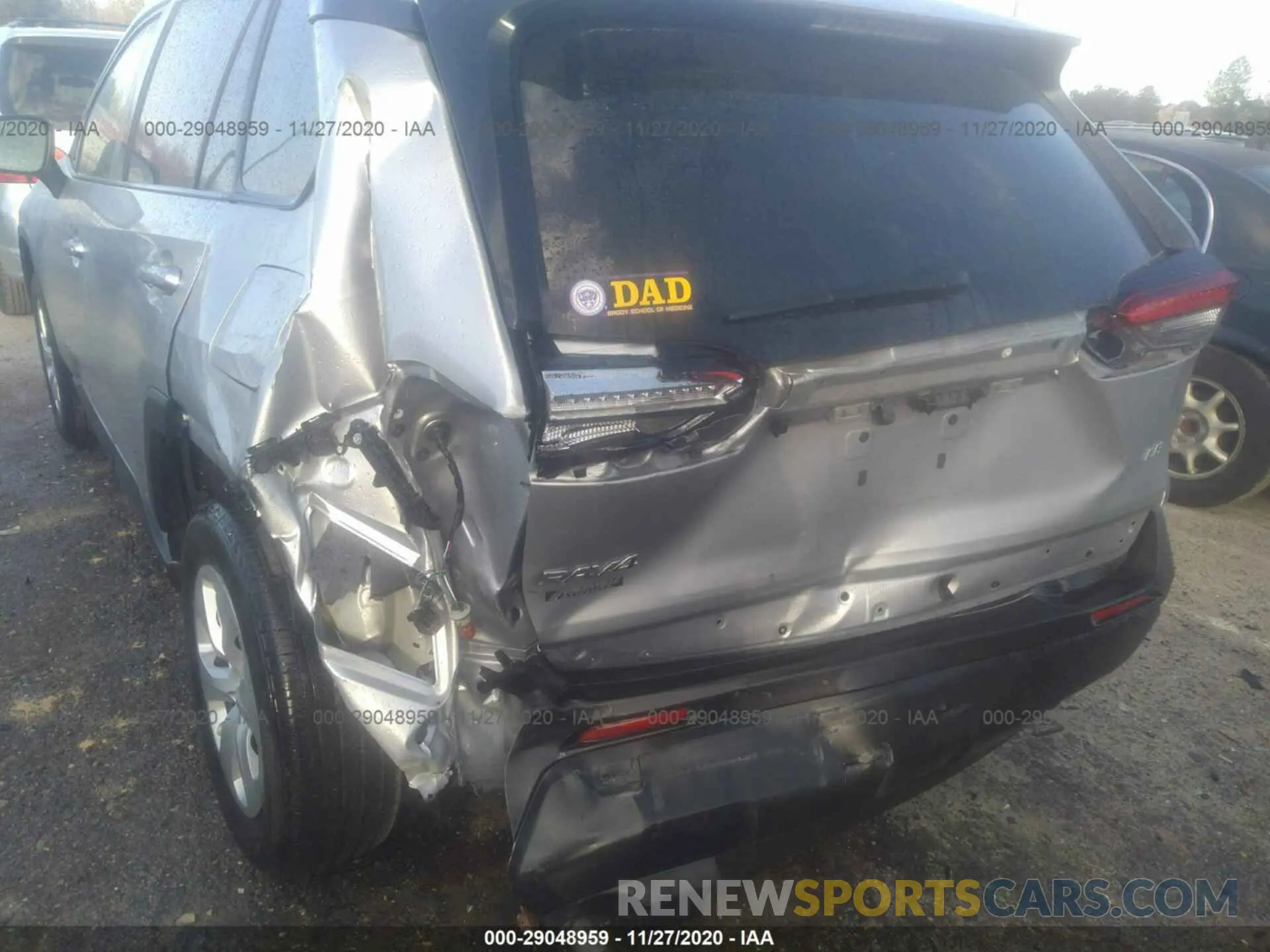 6 Photograph of a damaged car 2T3H1RFV8KW054667 TOYOTA RAV4 2019