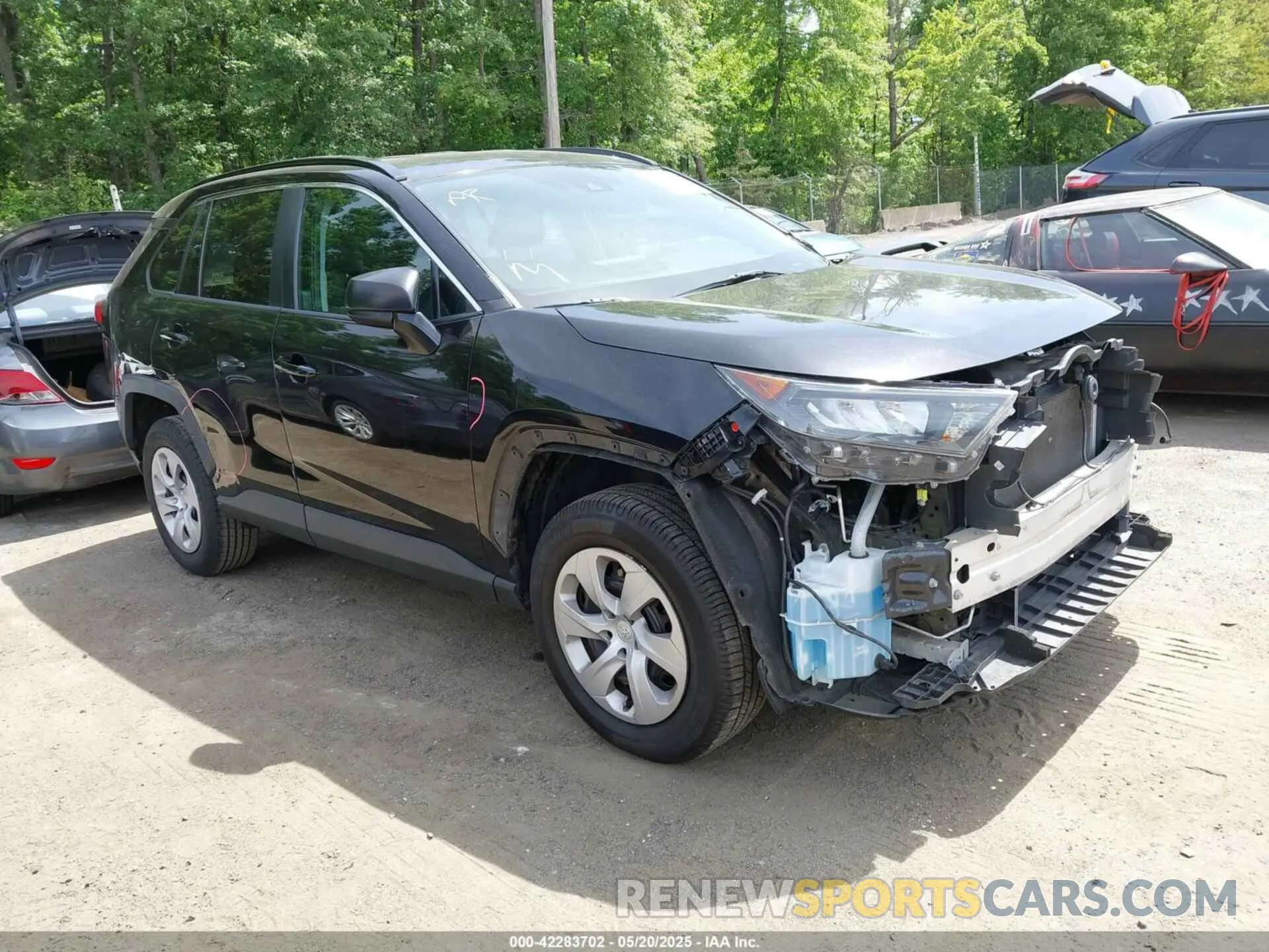 1 Фотография поврежденного автомобиля 2T3H1RFV9KC020674 TOYOTA RAV4 2019