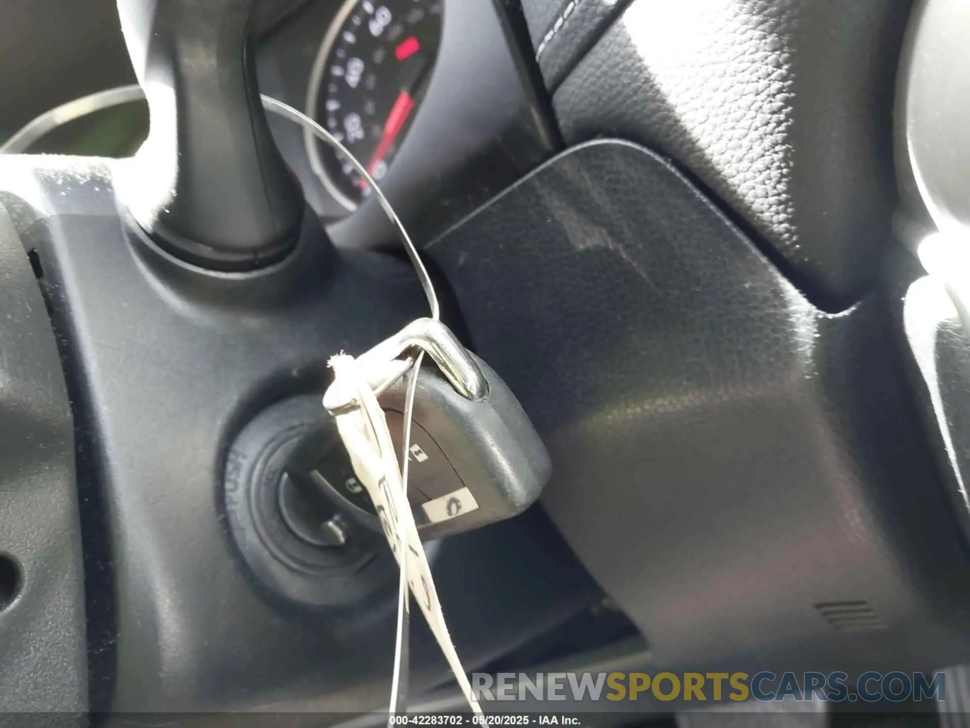 11 Фотография поврежденного автомобиля 2T3H1RFV9KC020674 TOYOTA RAV4 2019