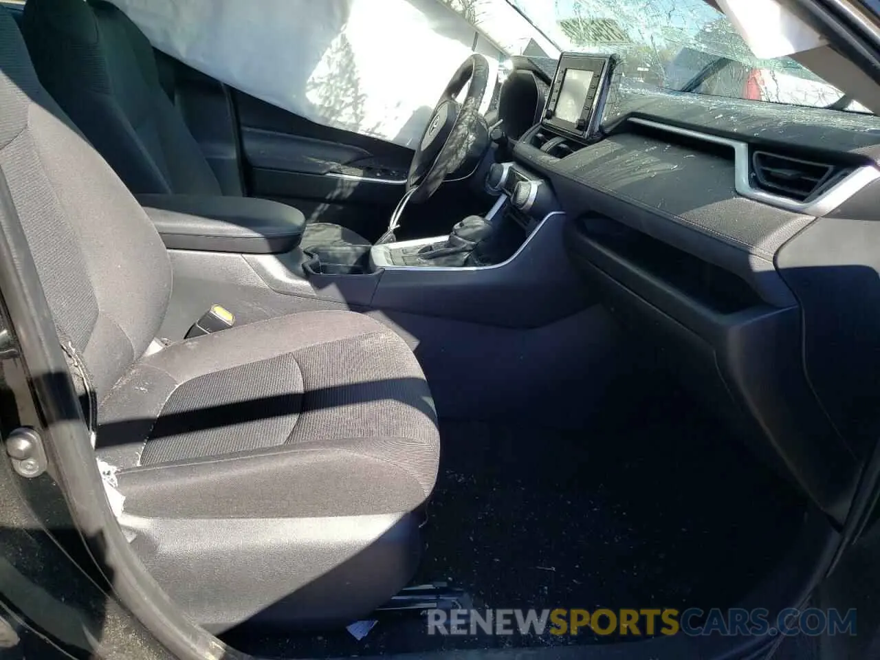 5 Photograph of a damaged car 2T3H1RFV9KC023882 TOYOTA RAV4 2019