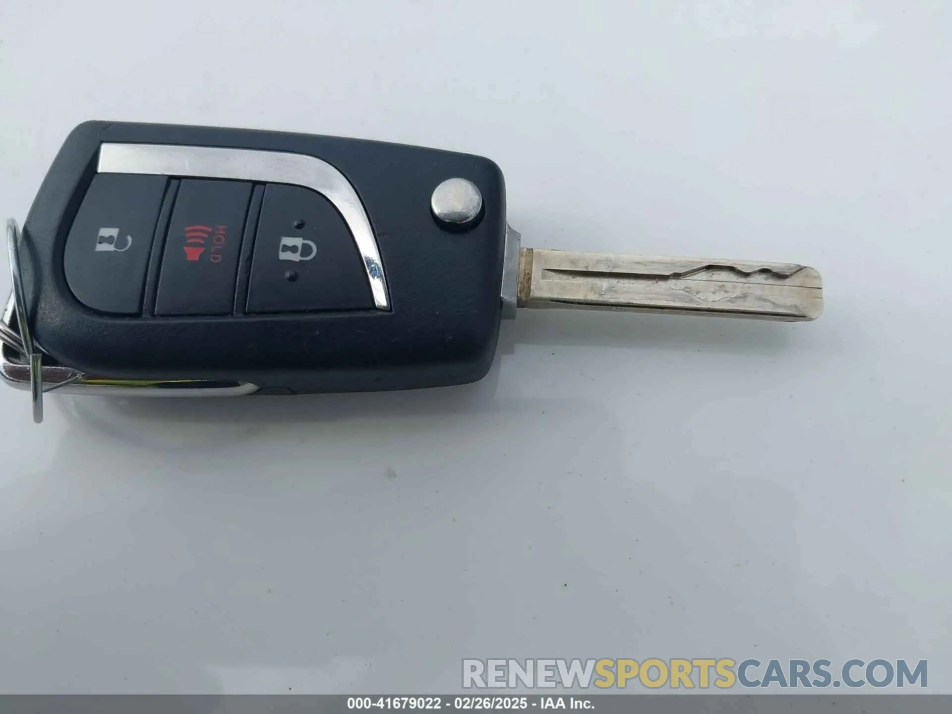 11 Photograph of a damaged car 2T3H1RFV9KW045248 TOYOTA RAV4 2019