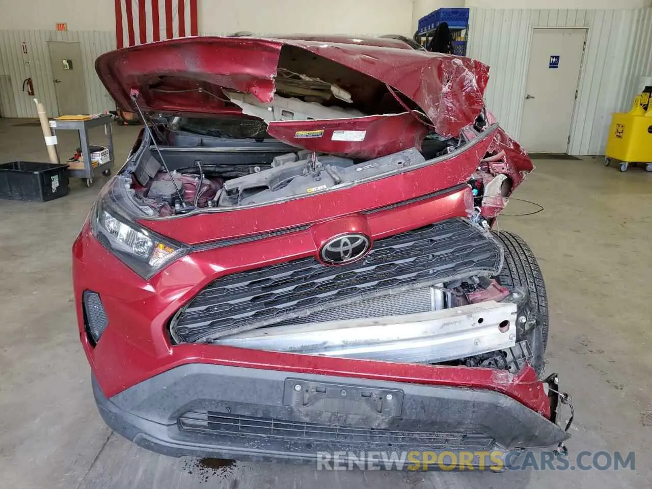 5 Photograph of a damaged car 2T3H1RFVXKW047378 TOYOTA RAV4 2019