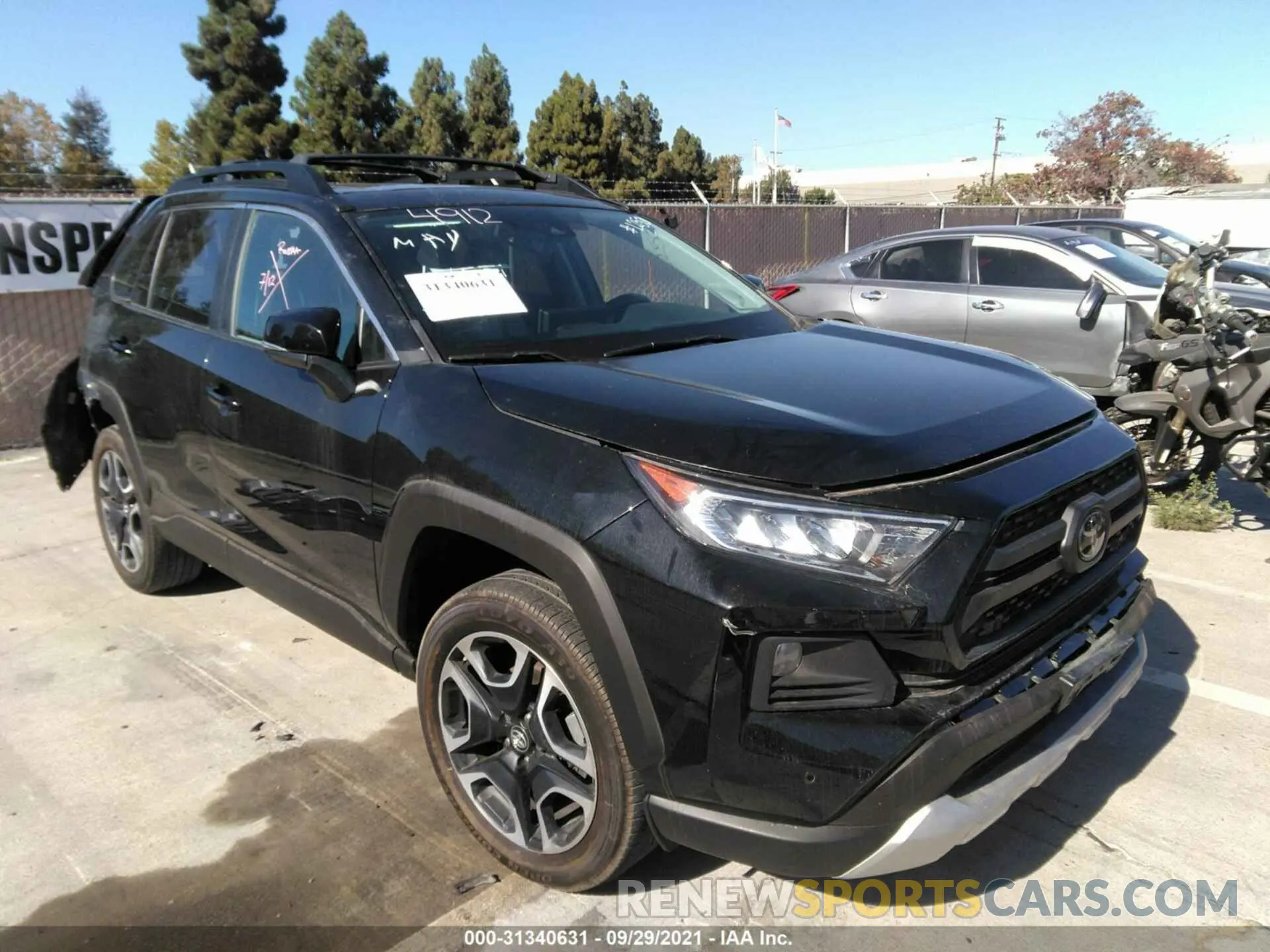 1 Photograph of a damaged car 2T3J1RFV0KC035663 TOYOTA RAV4 2019