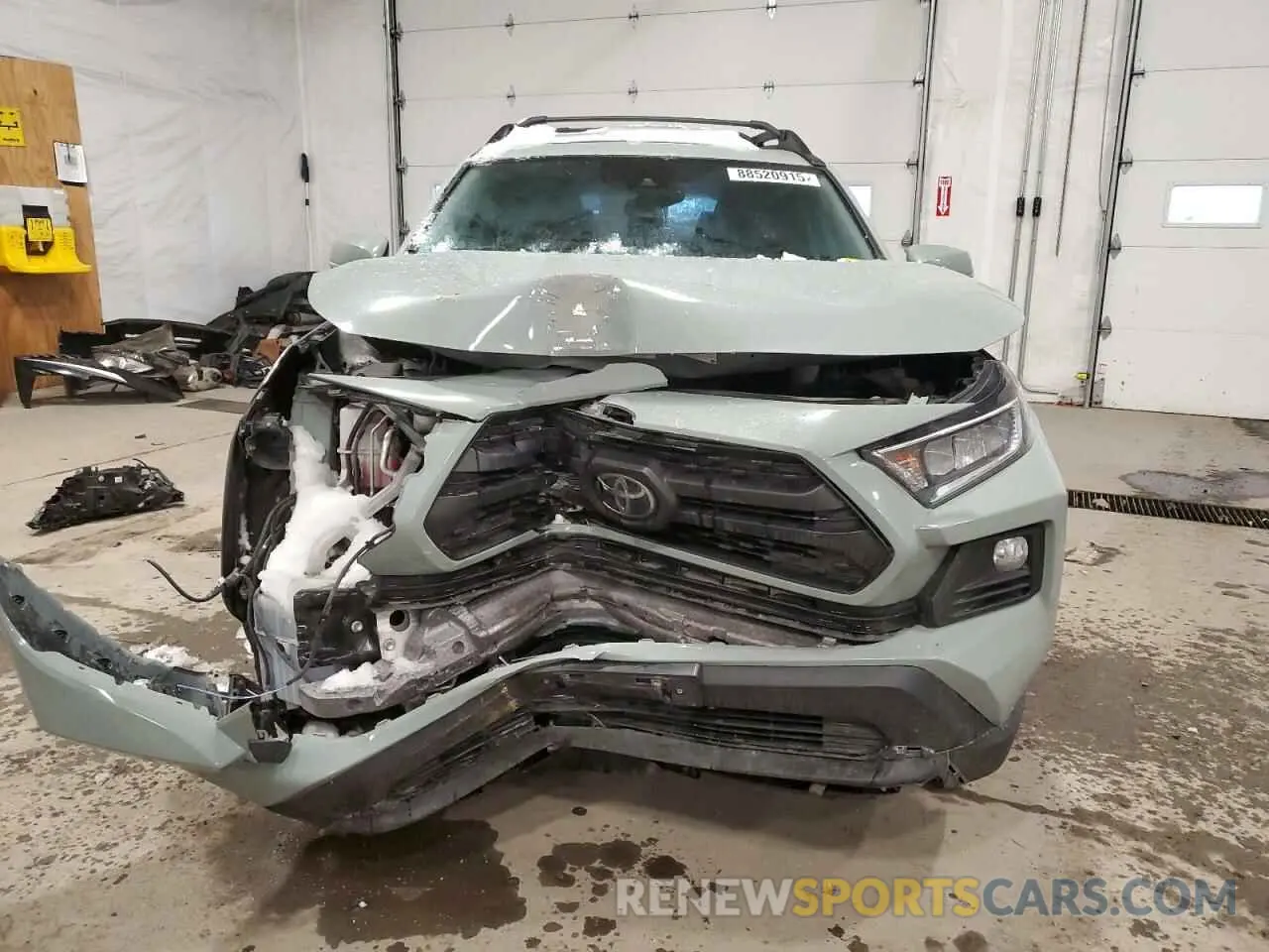 5 Photograph of a damaged car 2T3J1RFV0KW003987 TOYOTA RAV4 2019