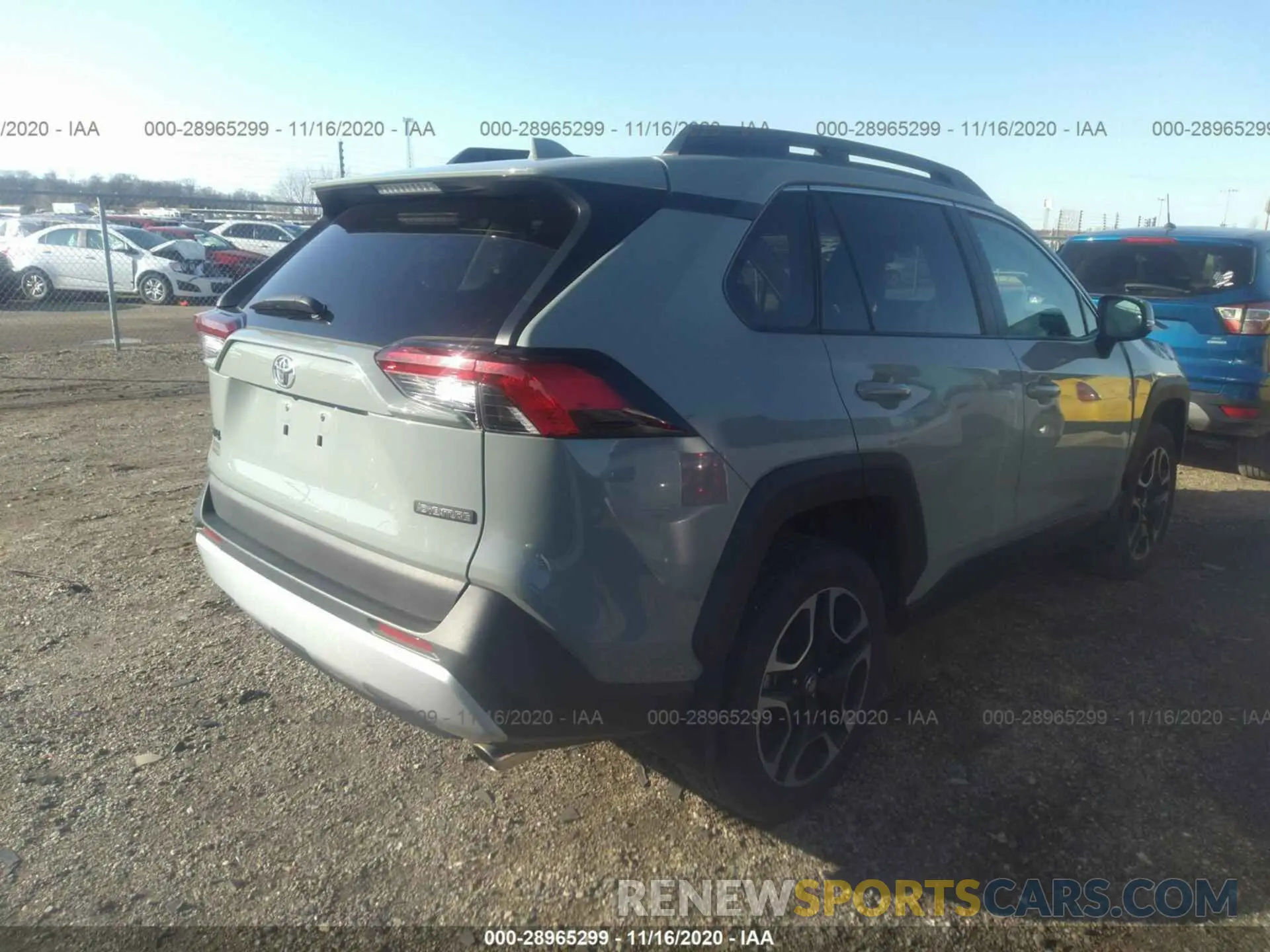 4 Фотография поврежденного автомобиля 2T3J1RFV1KC011971 TOYOTA RAV4 2019
