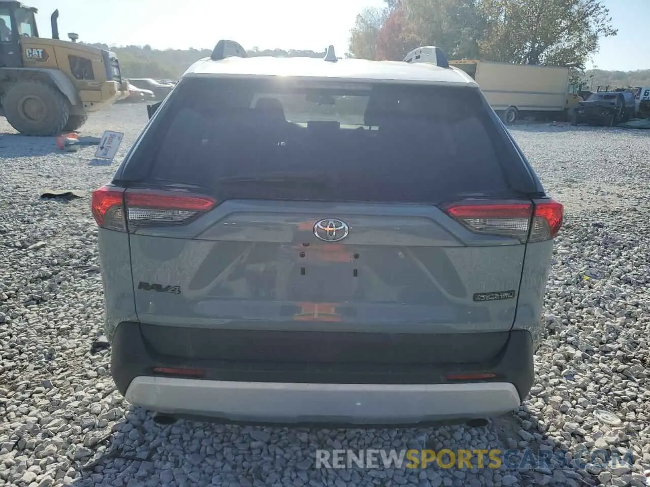6 Photograph of a damaged car 2T3J1RFV1KC018046 TOYOTA RAV4 2019