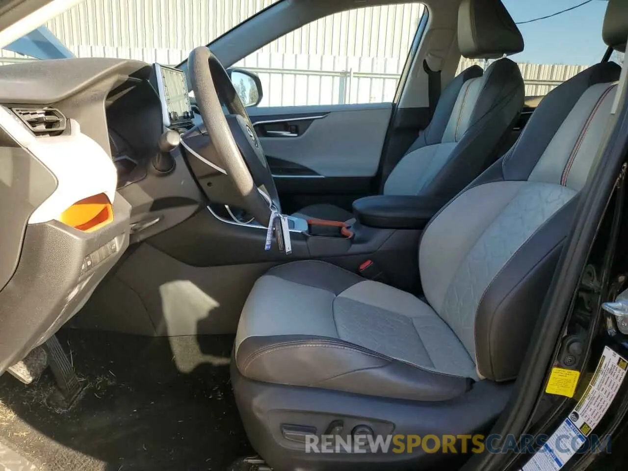 7 Photograph of a damaged car 2T3J1RFV1KW043639 TOYOTA RAV4 2019