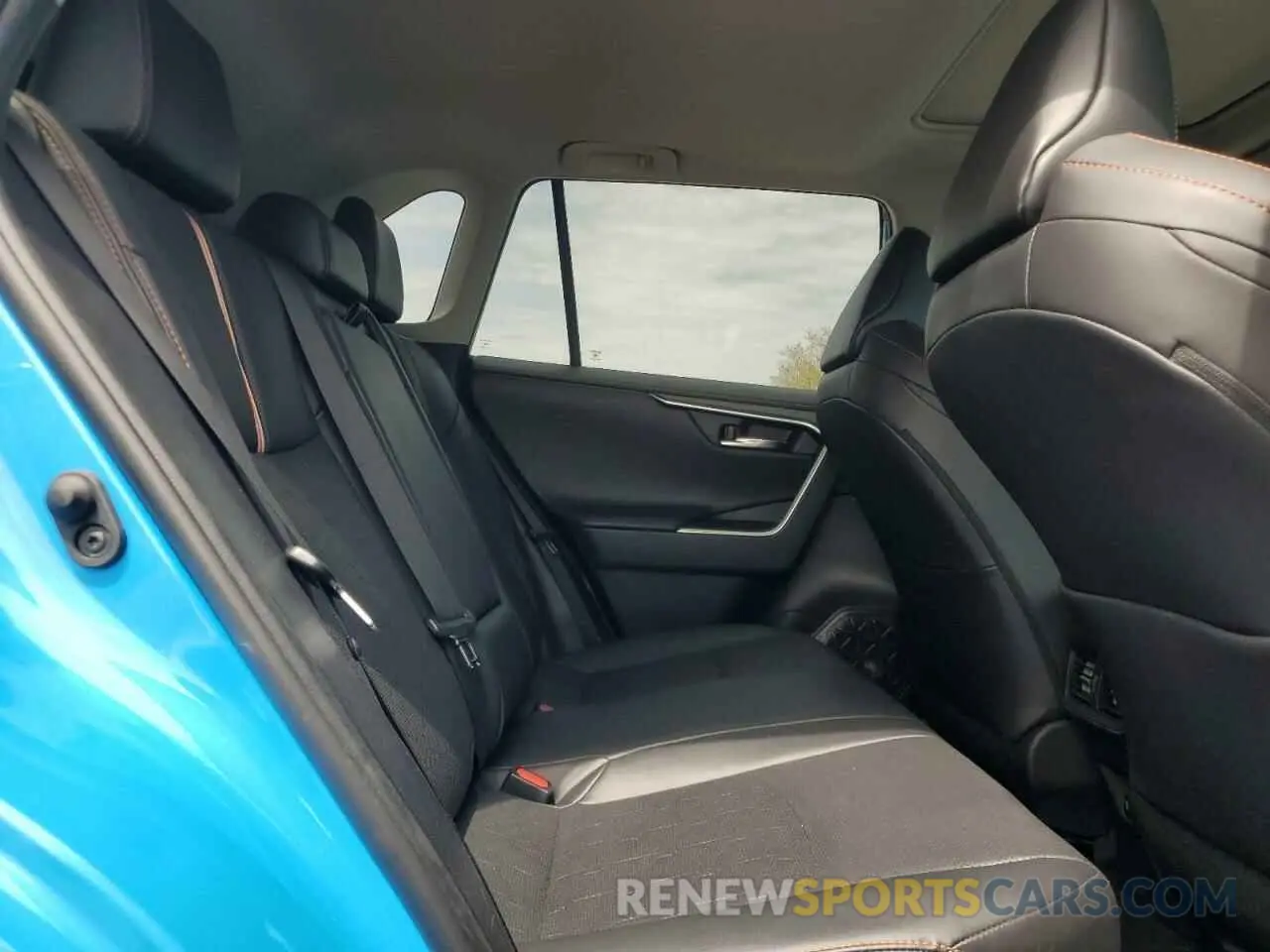 11 Фотография поврежденного автомобиля 2T3J1RFV2KW010228 TOYOTA RAV4 2019