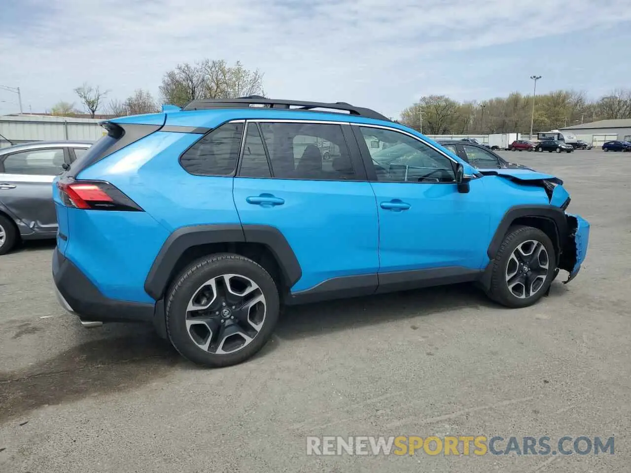 3 Фотография поврежденного автомобиля 2T3J1RFV2KW010228 TOYOTA RAV4 2019