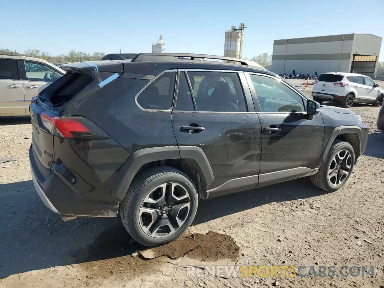 3 Photograph of a damaged car 2T3J1RFV3KW013770 TOYOTA RAV4 2019