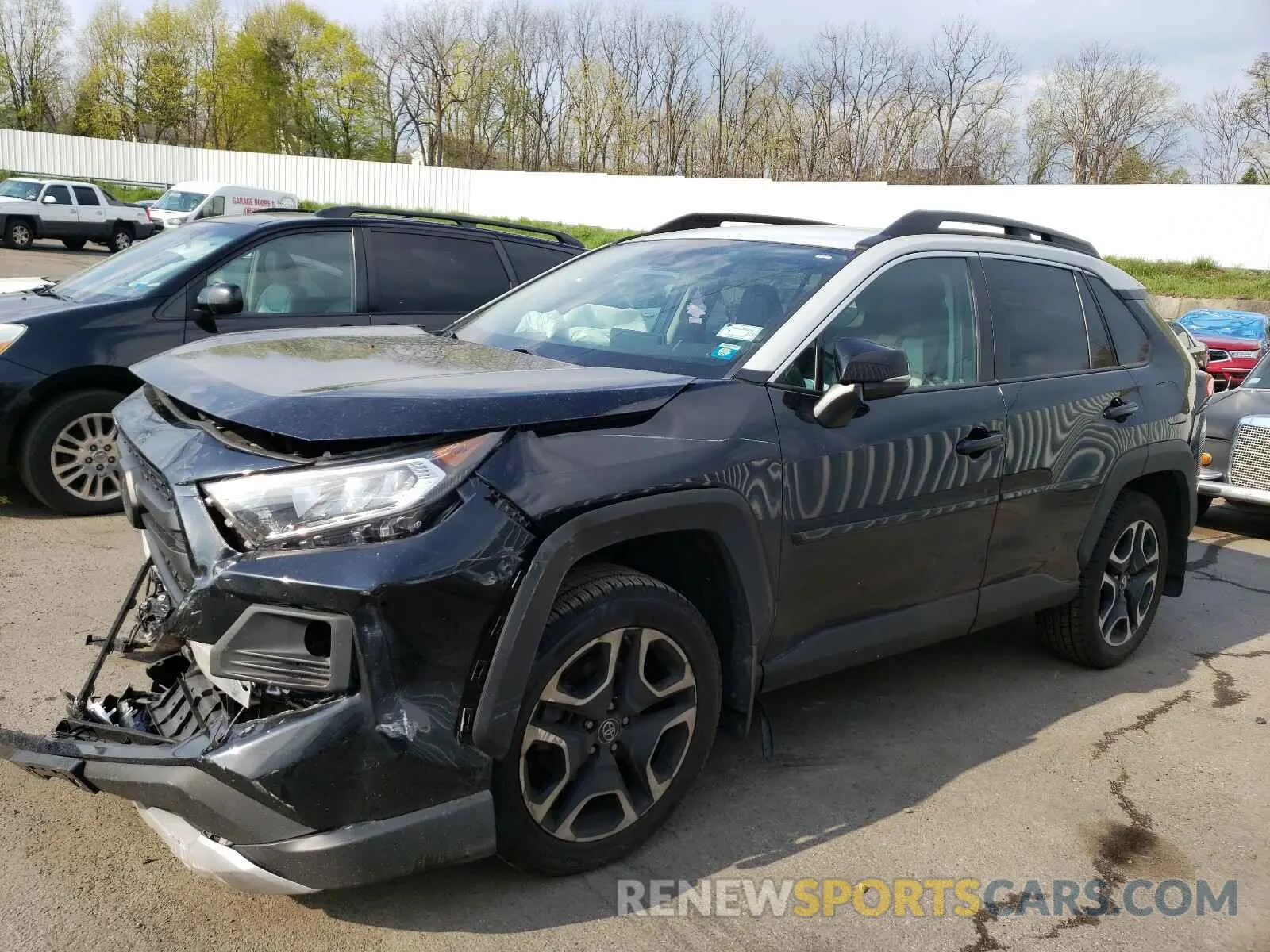 2 Photograph of a damaged car 2T3J1RFV4KC025802 TOYOTA RAV4 2019