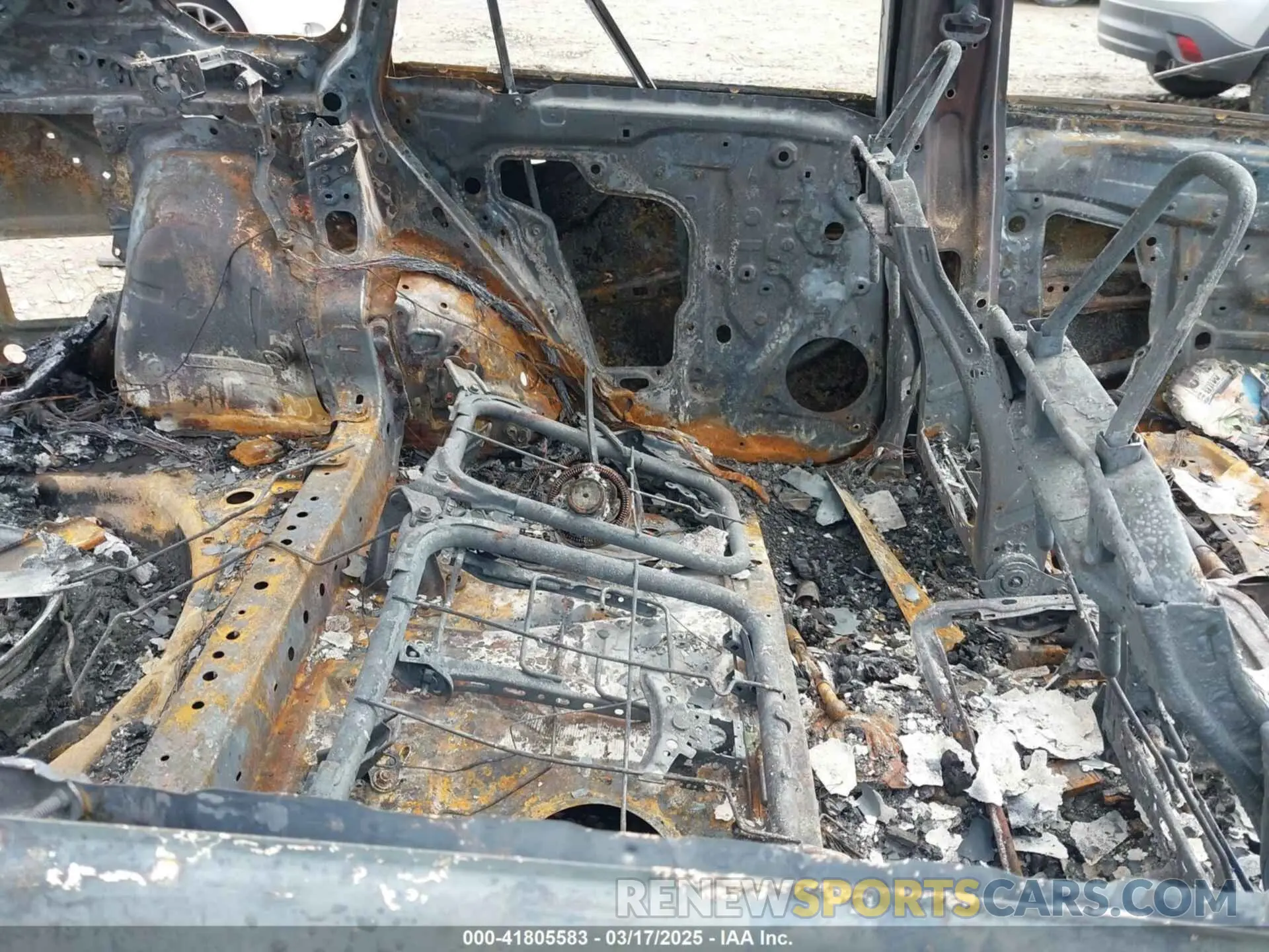 8 Photograph of a damaged car 2T3J1RFV4KW040136 TOYOTA RAV4 2019