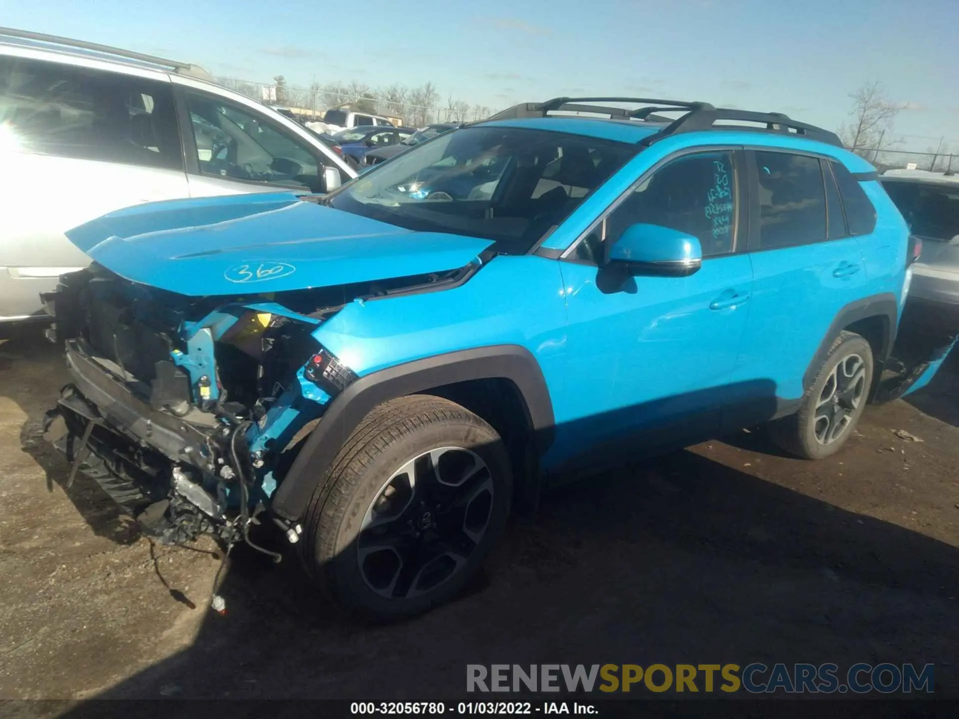 2 Фотография поврежденного автомобиля 2T3J1RFV5KW024513 TOYOTA RAV4 2019