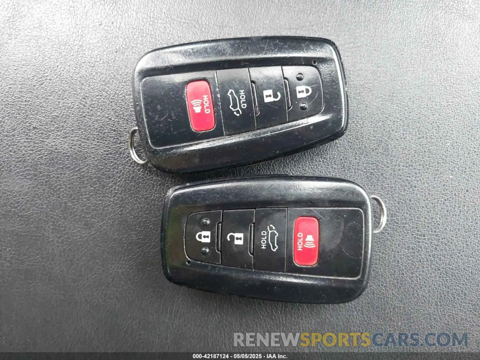 11 Photograph of a damaged car 2T3J1RFV5KW028786 TOYOTA RAV4 2019