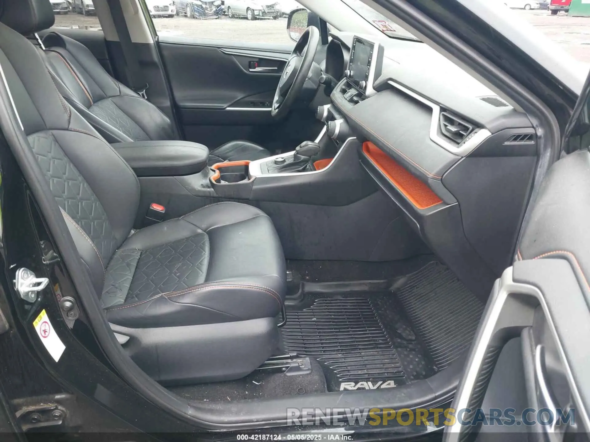 5 Photograph of a damaged car 2T3J1RFV5KW028786 TOYOTA RAV4 2019