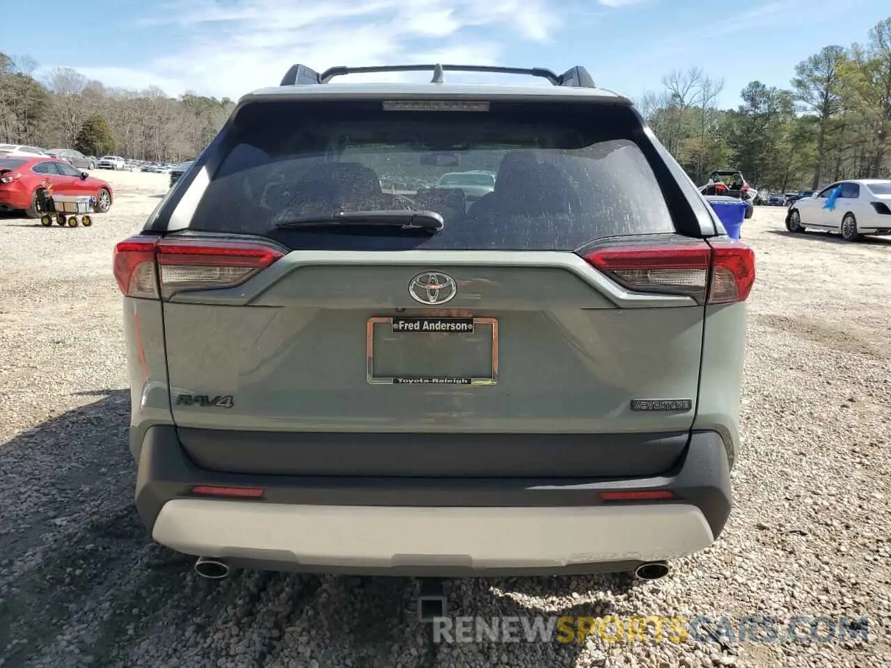 6 Photograph of a damaged car 2T3J1RFV5KW048326 TOYOTA RAV4 2019