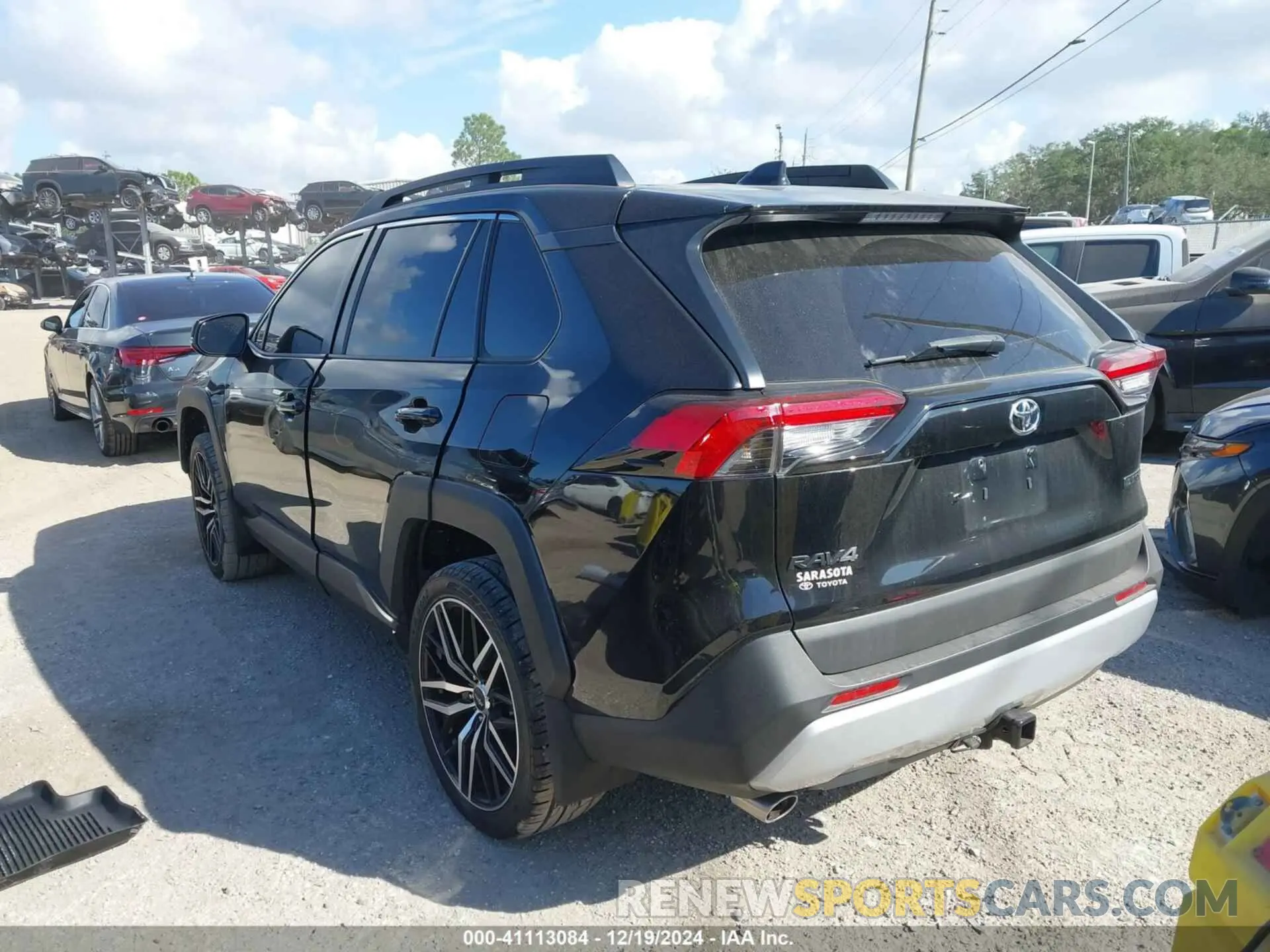 3 Фотография поврежденного автомобиля 2T3J1RFV5KW050173 TOYOTA RAV4 2019