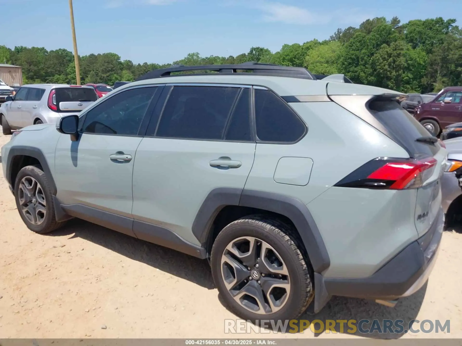 14 Photograph of a damaged car 2T3J1RFV7KC044232 TOYOTA RAV4 2019