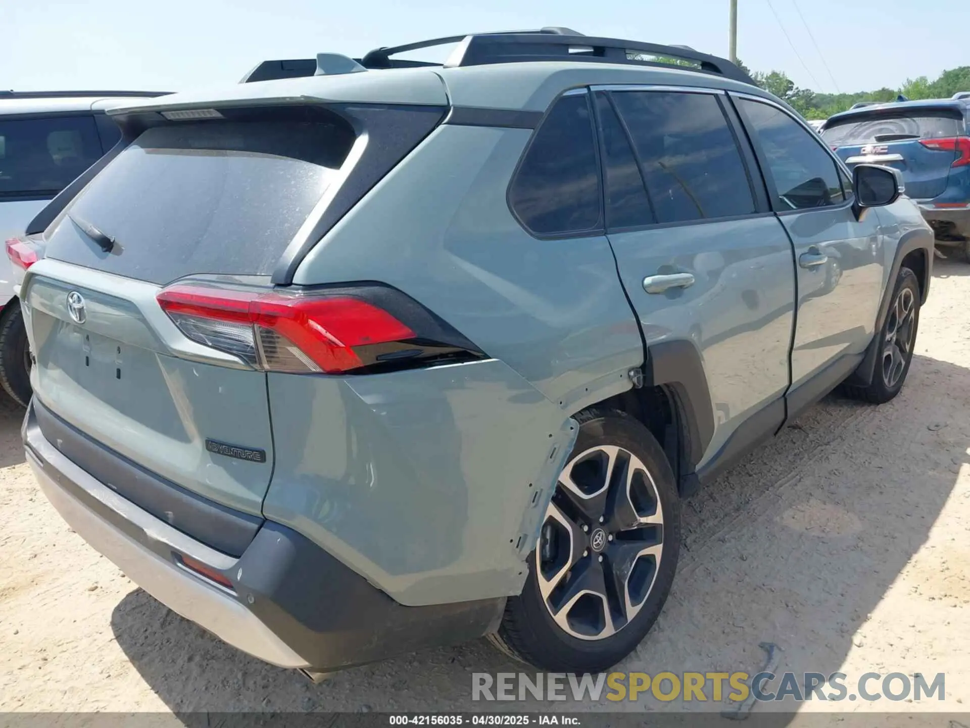 4 Photograph of a damaged car 2T3J1RFV7KC044232 TOYOTA RAV4 2019