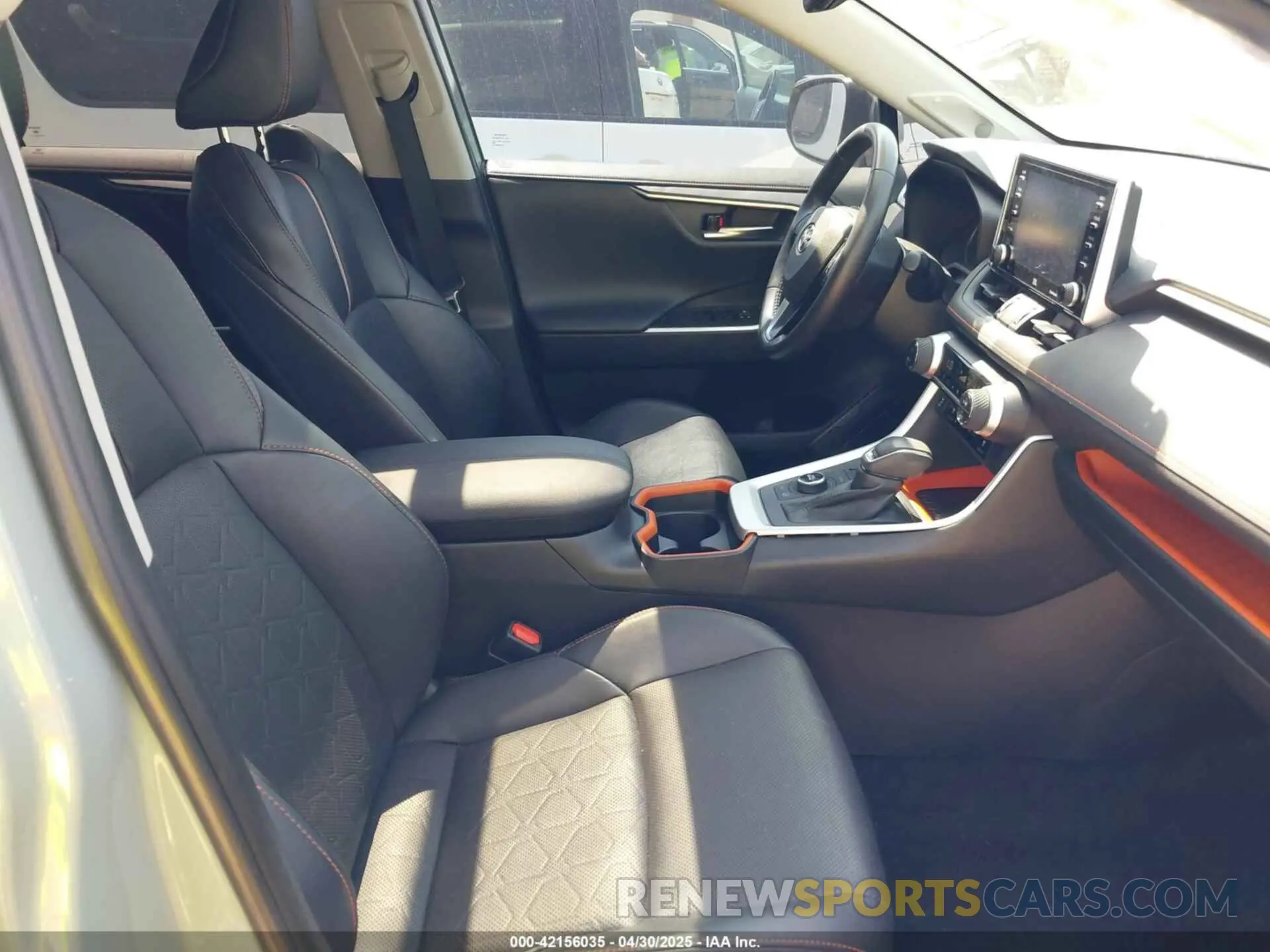 5 Photograph of a damaged car 2T3J1RFV7KC044232 TOYOTA RAV4 2019
