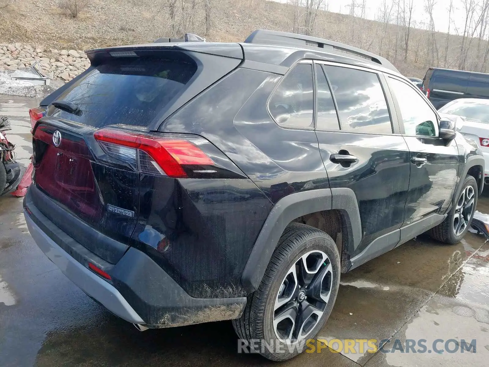 4 Photograph of a damaged car 2T3J1RFV7KC053027 TOYOTA RAV4 2019